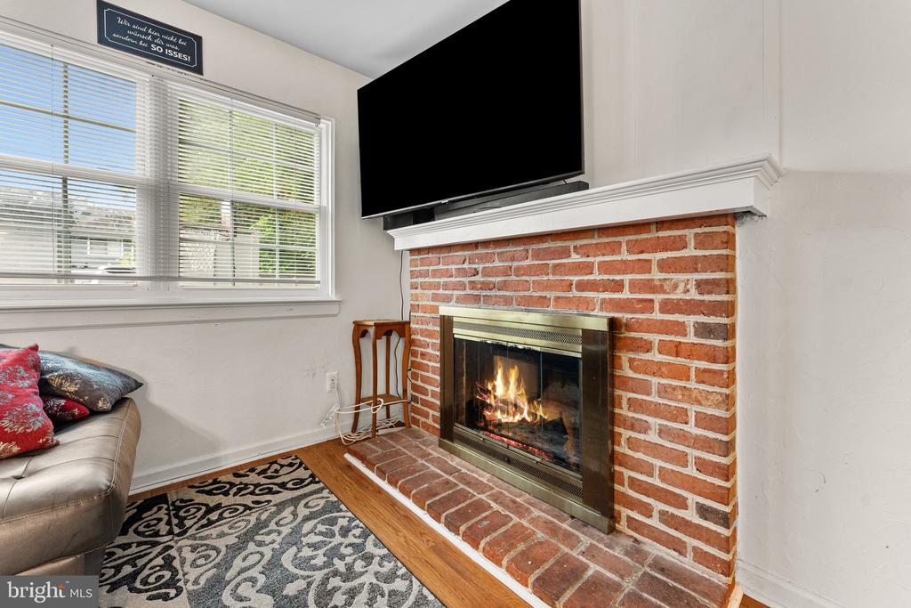 133 WOODLAKE DR, CHARLOTTESVILLE, Virginia 22901, 3 Bedrooms Bedrooms, ,1 BathroomBathrooms,Residential,133 WOODLAKE DR,VAAB2000986 MLS # VAAB2000986