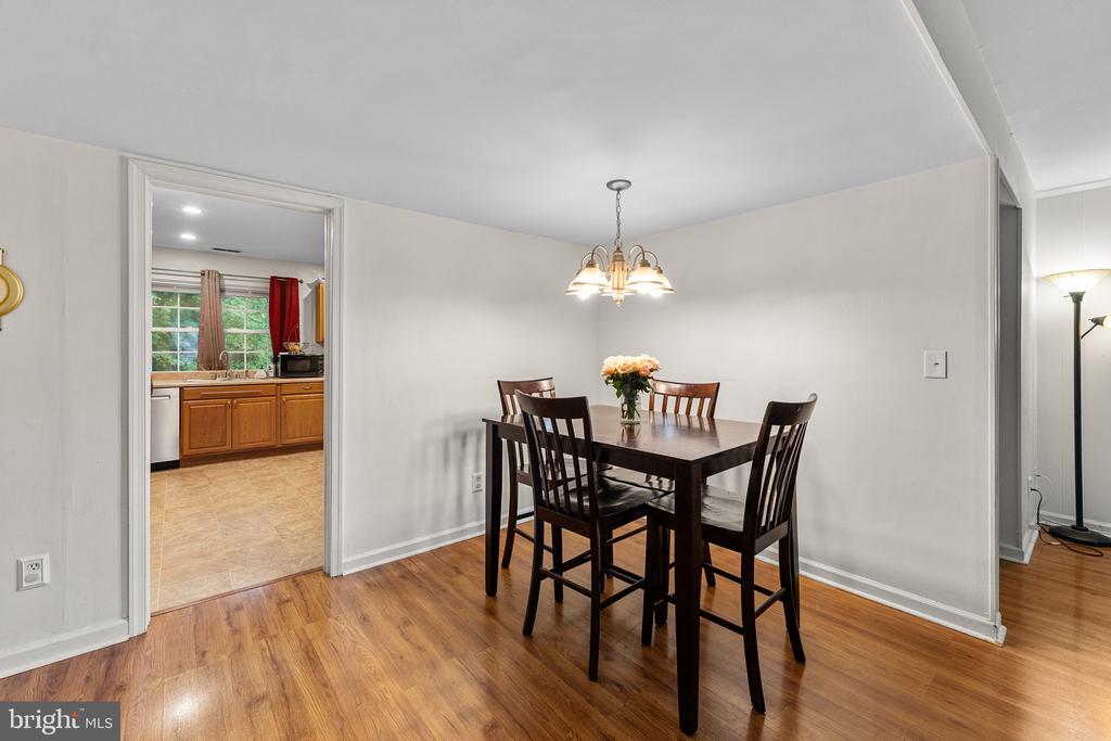 133 WOODLAKE DR, CHARLOTTESVILLE, Virginia 22901, 3 Bedrooms Bedrooms, ,1 BathroomBathrooms,Residential,133 WOODLAKE DR,VAAB2000986 MLS # VAAB2000986