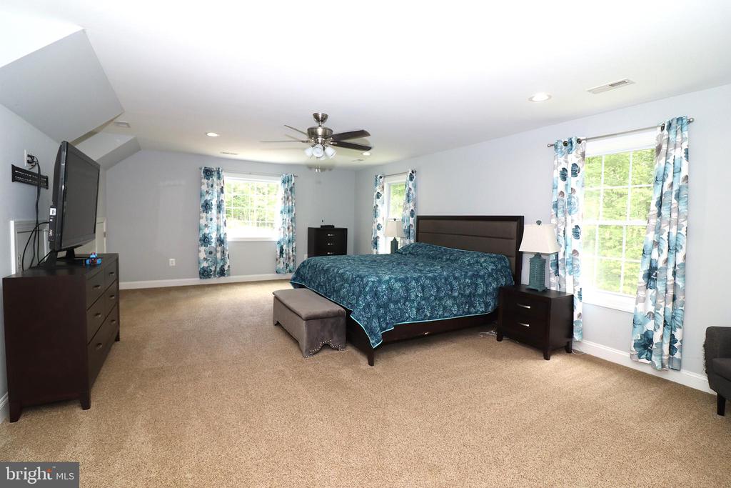 10440 SPERRYVILLE PIKE, CULPEPER, Virginia 22701, 4 Bedrooms Bedrooms, ,3 BathroomsBathrooms,Residential,10440 SPERRYVILLE PIKE,VACU2010590 MLS # VACU2010590