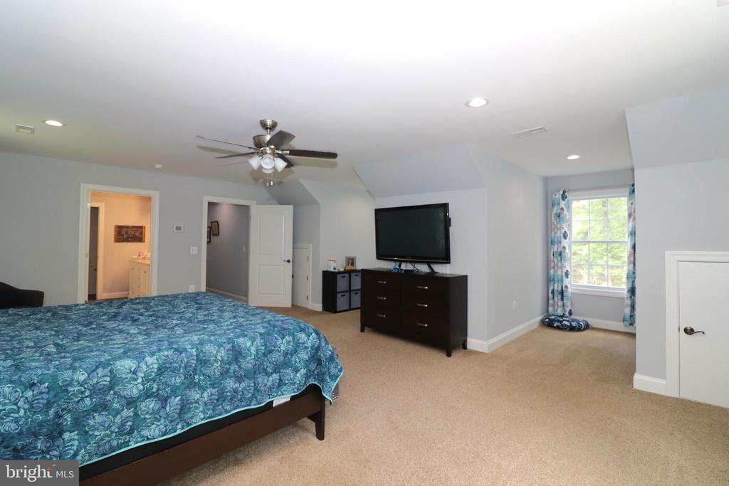 10440 SPERRYVILLE PIKE, CULPEPER, Virginia 22701, 4 Bedrooms Bedrooms, ,3 BathroomsBathrooms,Residential,10440 SPERRYVILLE PIKE,VACU2010590 MLS # VACU2010590