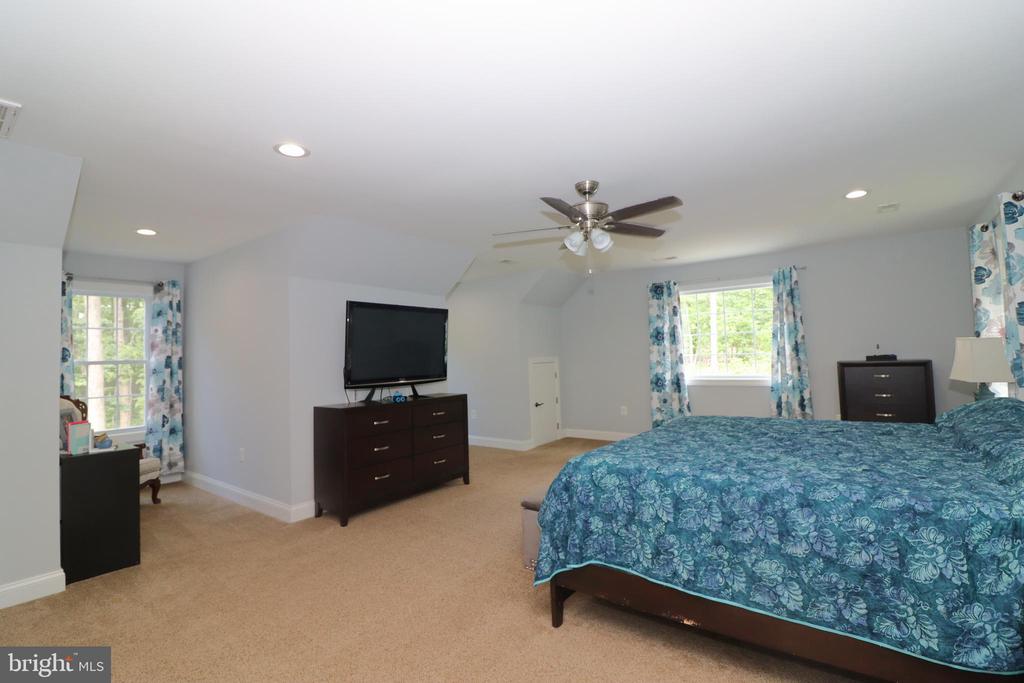 10440 SPERRYVILLE PIKE, CULPEPER, Virginia 22701, 4 Bedrooms Bedrooms, ,3 BathroomsBathrooms,Residential,10440 SPERRYVILLE PIKE,VACU2010590 MLS # VACU2010590
