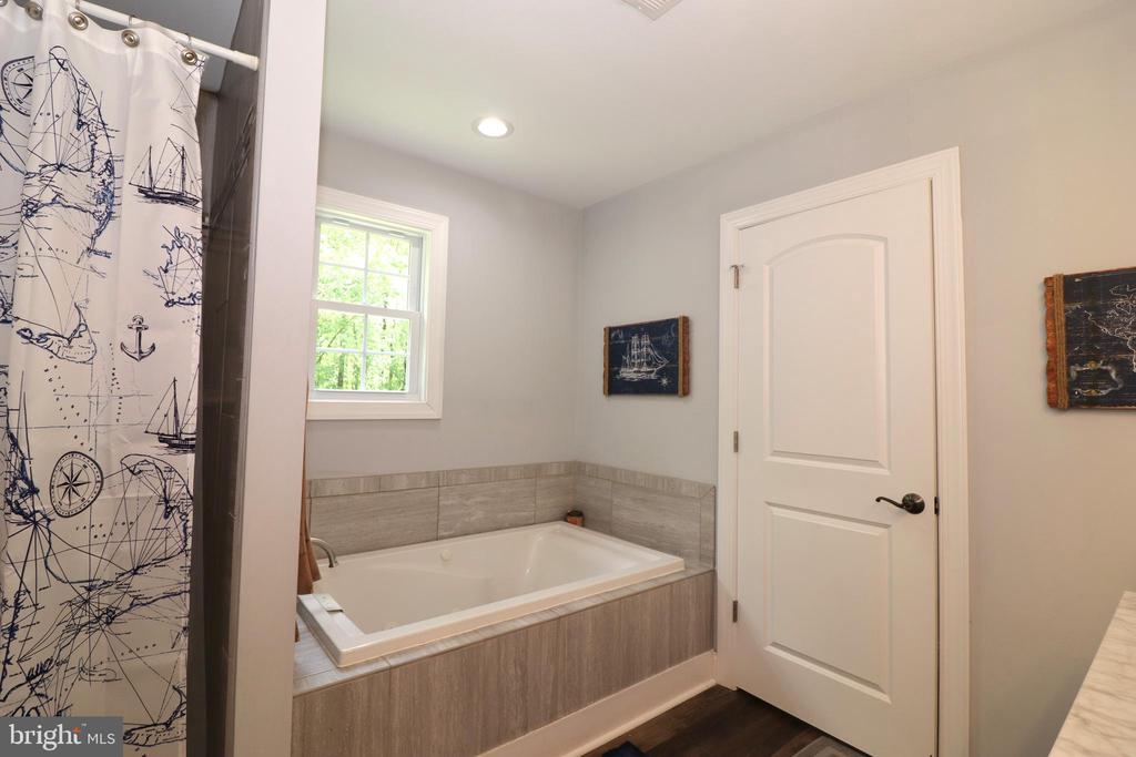 10440 SPERRYVILLE PIKE, CULPEPER, Virginia 22701, 4 Bedrooms Bedrooms, ,3 BathroomsBathrooms,Residential,10440 SPERRYVILLE PIKE,VACU2010590 MLS # VACU2010590