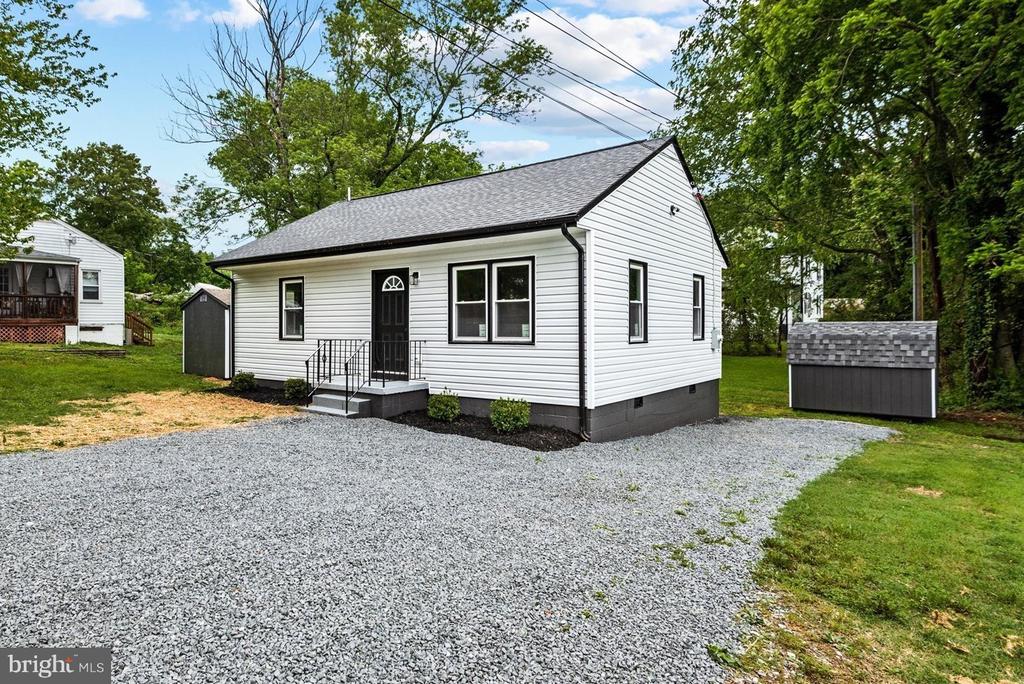 105 CAMMACK ST, LOUISA, Virginia 23093, 2 Bedrooms Bedrooms, ,2 BathroomsBathrooms,Residential,105 CAMMACK ST,VALA2007860 MLS # VALA2007860
