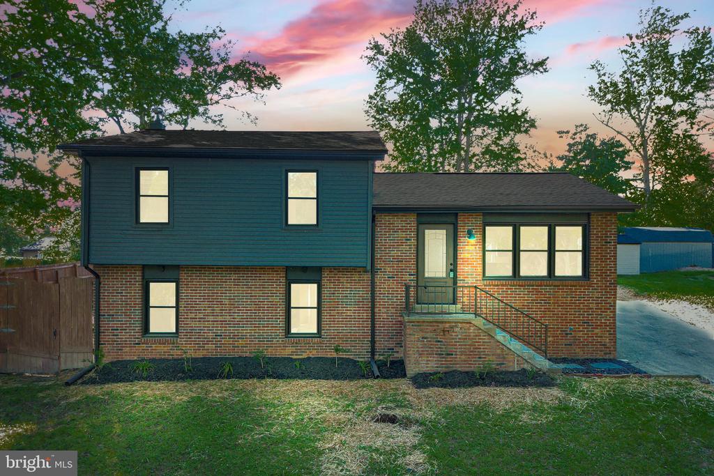 313 BURMAN LN, FREDERICKSBURG, Virginia 22407, 4 Bedrooms Bedrooms, ,3 BathroomsBathrooms,Residential,313 BURMAN LN,VASP2032916 MLS # VASP2032916