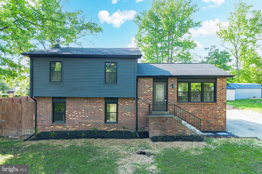 313 BURMAN LN, FREDERICKSBURG, Virginia 22407, 4 Bedrooms Bedrooms, ,3 BathroomsBathrooms,Residential,313 BURMAN LN,VASP2032916 MLS # VASP2032916