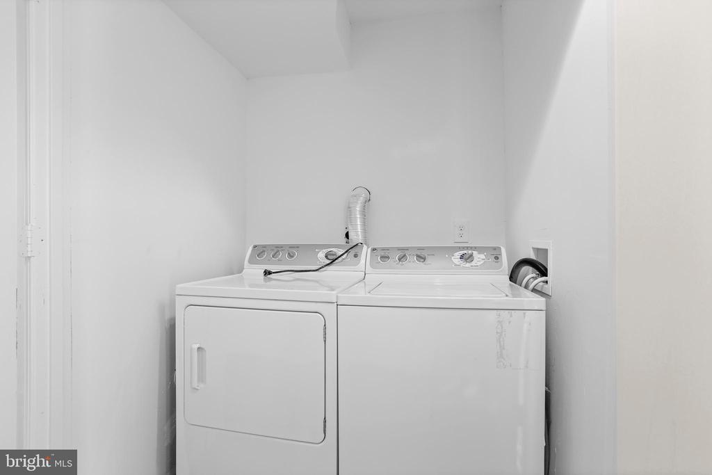 313 BURMAN LN, FREDERICKSBURG, Virginia 22407, 4 Bedrooms Bedrooms, ,3 BathroomsBathrooms,Residential,313 BURMAN LN,VASP2032916 MLS # VASP2032916