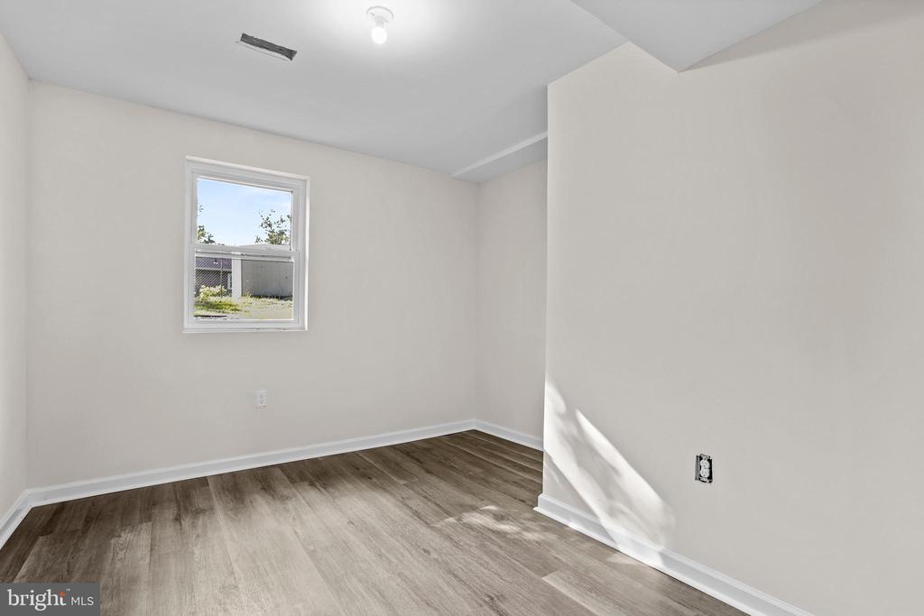 313 BURMAN LN, FREDERICKSBURG, Virginia 22407, 4 Bedrooms Bedrooms, ,3 BathroomsBathrooms,Residential,313 BURMAN LN,VASP2032916 MLS # VASP2032916