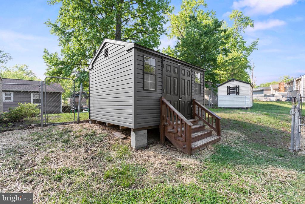 313 BURMAN LN, FREDERICKSBURG, Virginia 22407, 4 Bedrooms Bedrooms, ,3 BathroomsBathrooms,Residential,313 BURMAN LN,VASP2032916 MLS # VASP2032916