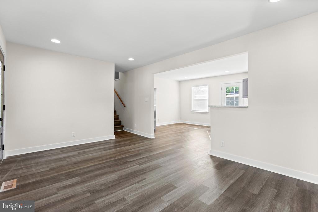 313 BURMAN LN, FREDERICKSBURG, Virginia 22407, 4 Bedrooms Bedrooms, ,3 BathroomsBathrooms,Residential,313 BURMAN LN,VASP2032916 MLS # VASP2032916