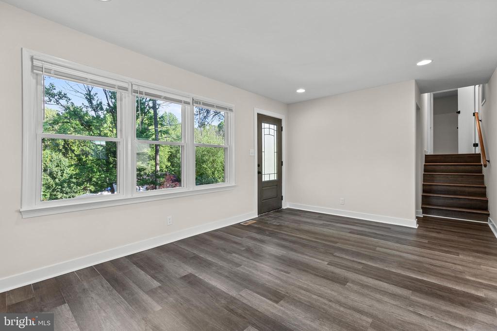 313 BURMAN LN, FREDERICKSBURG, Virginia 22407, 4 Bedrooms Bedrooms, ,3 BathroomsBathrooms,Residential,313 BURMAN LN,VASP2032916 MLS # VASP2032916
