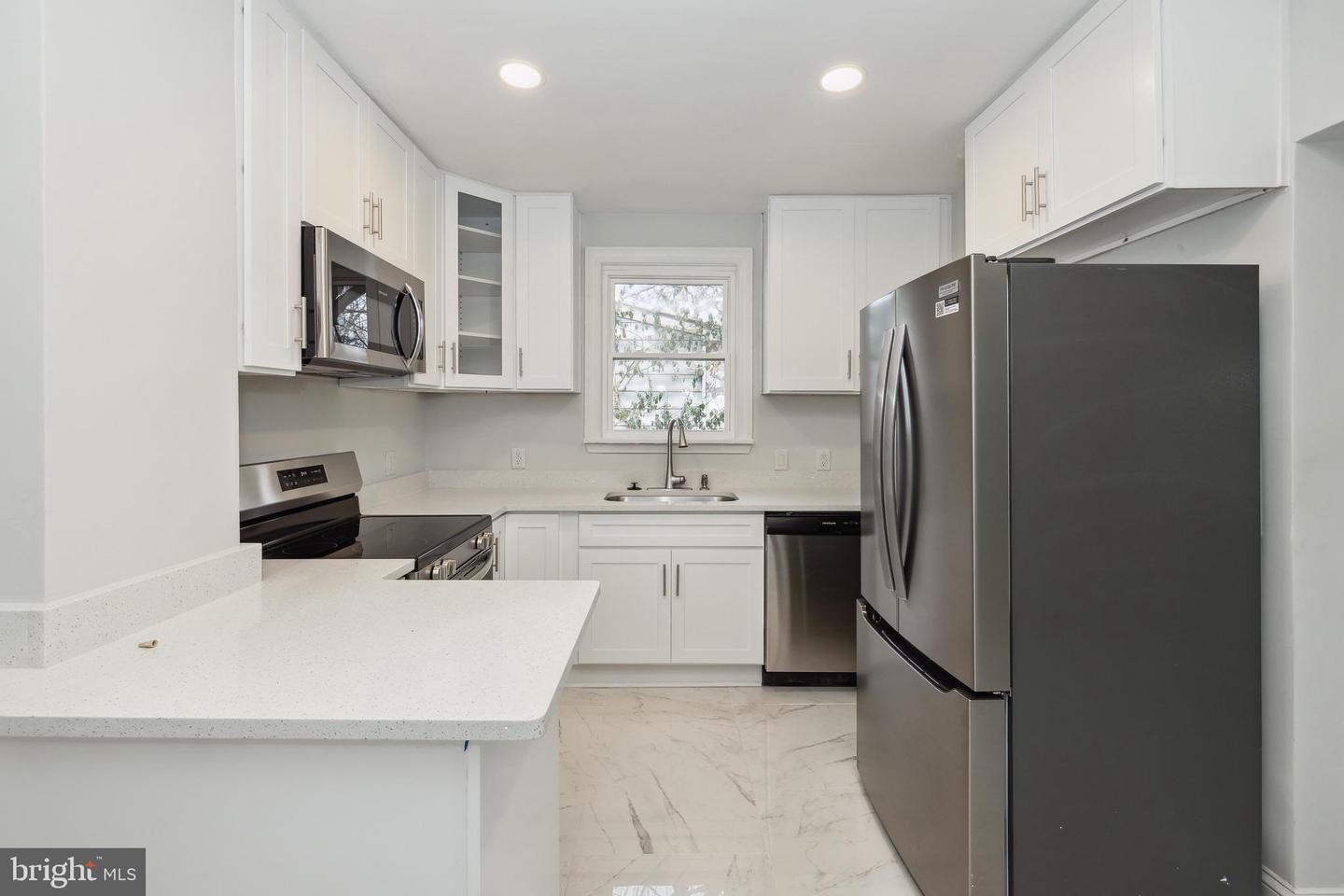 3406 STOCKTON ST, RICHMOND, Virginia 23224, 3 Bedrooms Bedrooms, 5 Rooms Rooms,1 BathroomBathrooms,Residential,For sale,3406 STOCKTON ST,VARC2000640 MLS # VARC2000640