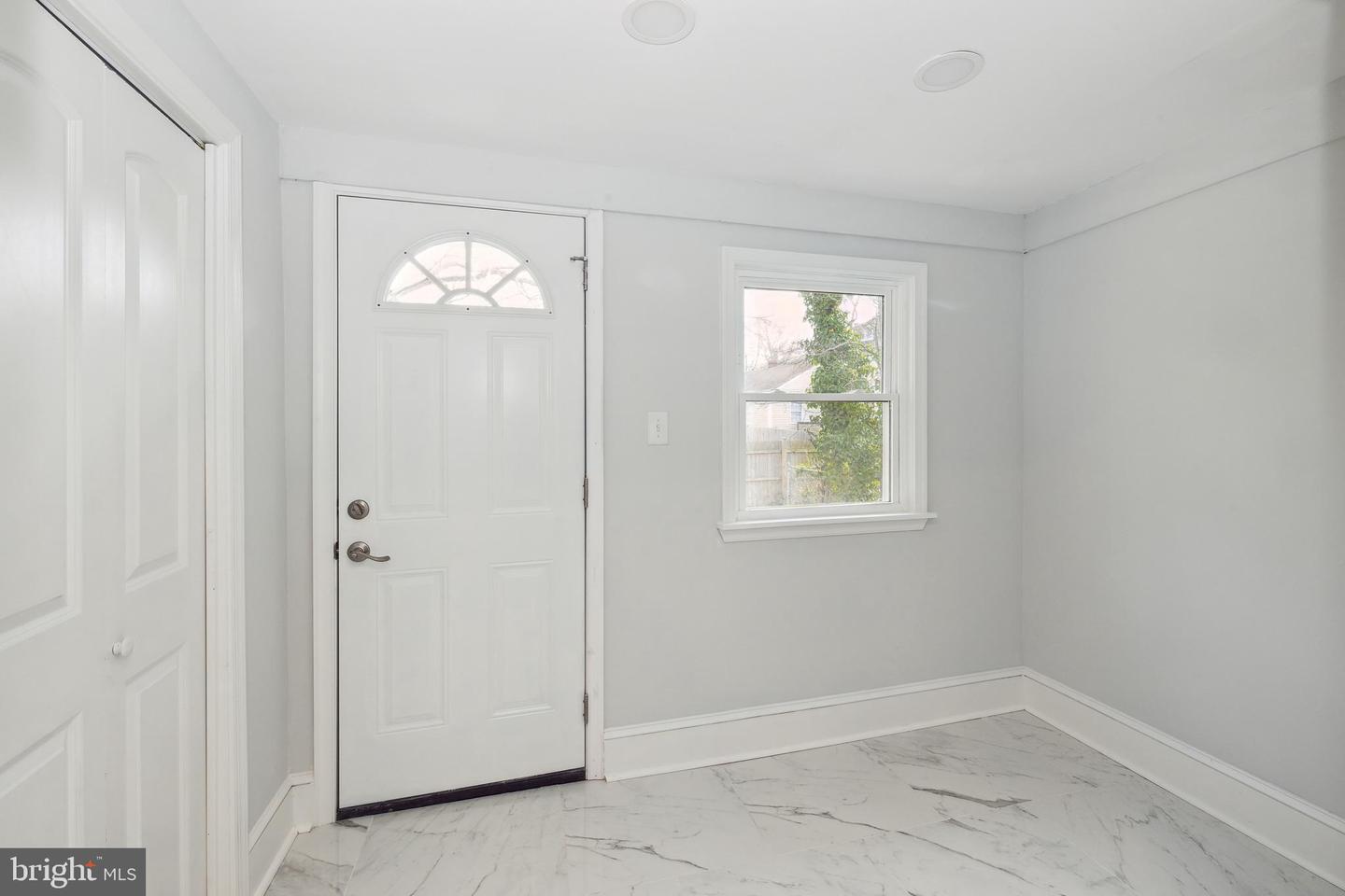 3406 STOCKTON ST, RICHMOND, Virginia 23224, 3 Bedrooms Bedrooms, 5 Rooms Rooms,1 BathroomBathrooms,Residential,For sale,3406 STOCKTON ST,VARC2000640 MLS # VARC2000640
