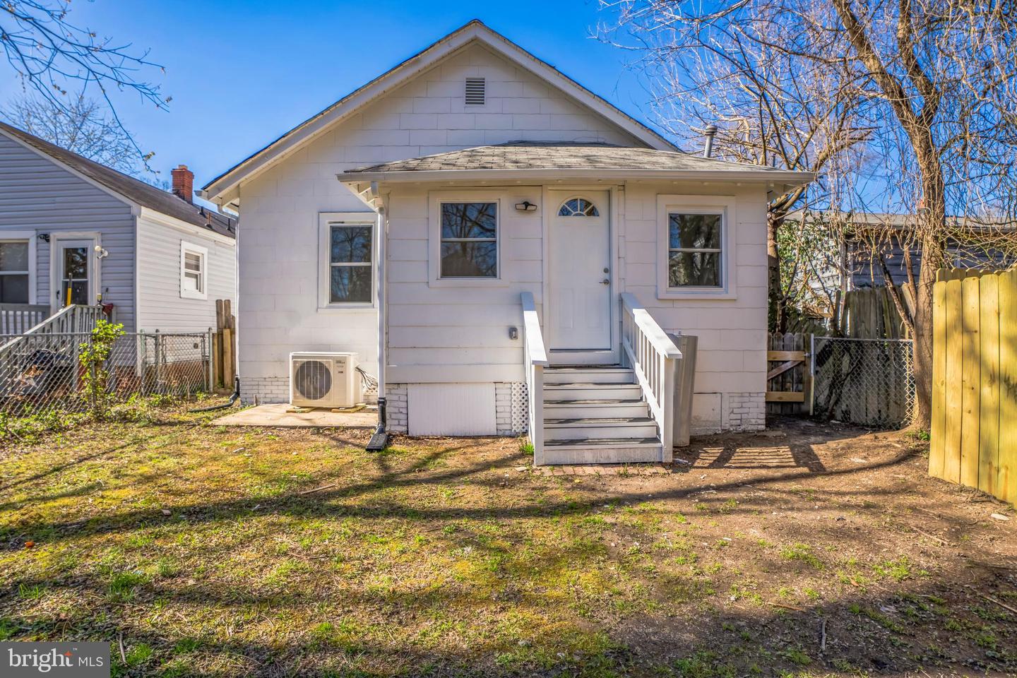 3406 STOCKTON ST, RICHMOND, Virginia 23224, 3 Bedrooms Bedrooms, 5 Rooms Rooms,1 BathroomBathrooms,Residential,For sale,3406 STOCKTON ST,VARC2000640 MLS # VARC2000640