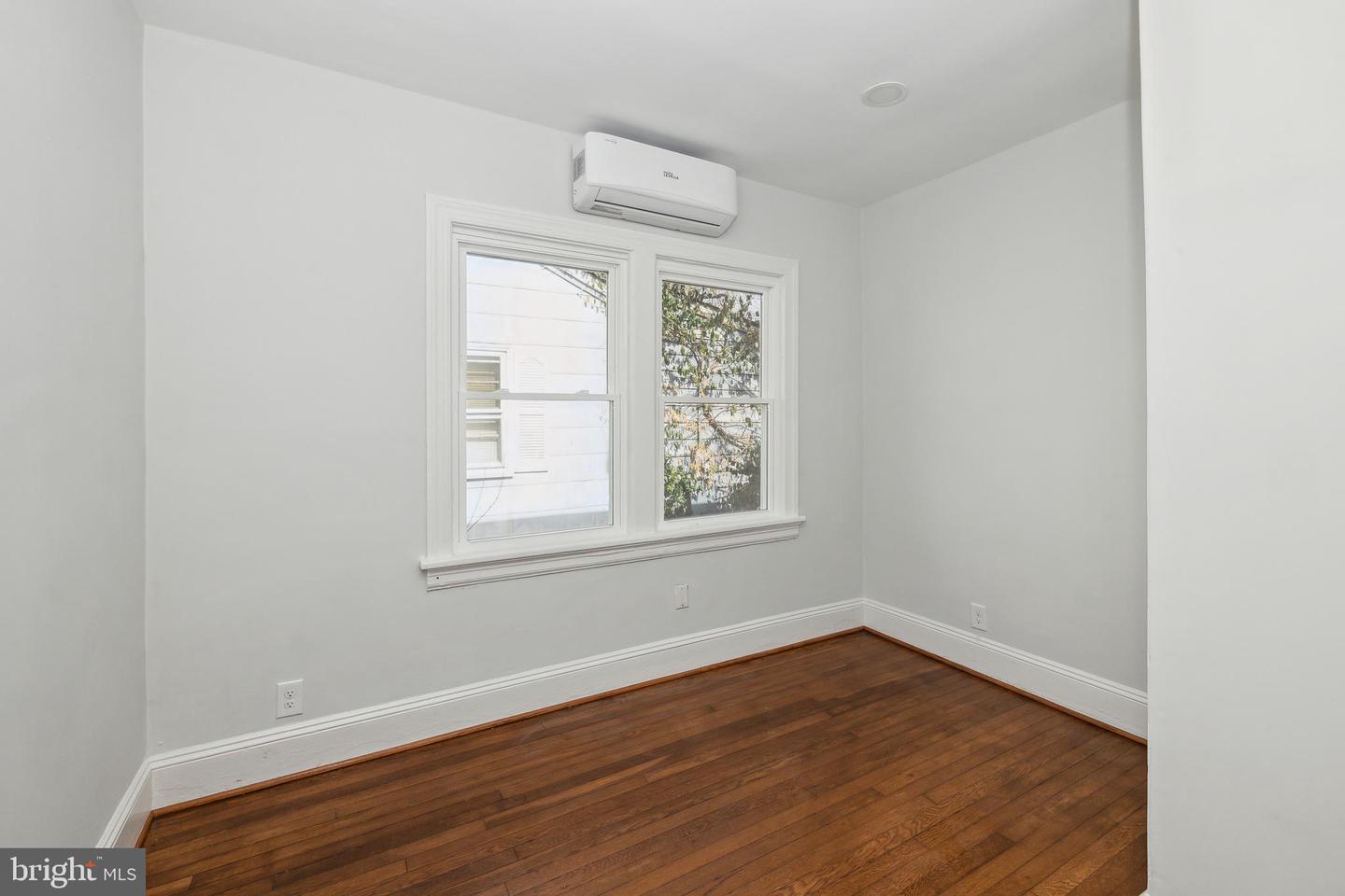 3406 STOCKTON ST, RICHMOND, Virginia 23224, 3 Bedrooms Bedrooms, 5 Rooms Rooms,1 BathroomBathrooms,Residential,For sale,3406 STOCKTON ST,VARC2000640 MLS # VARC2000640