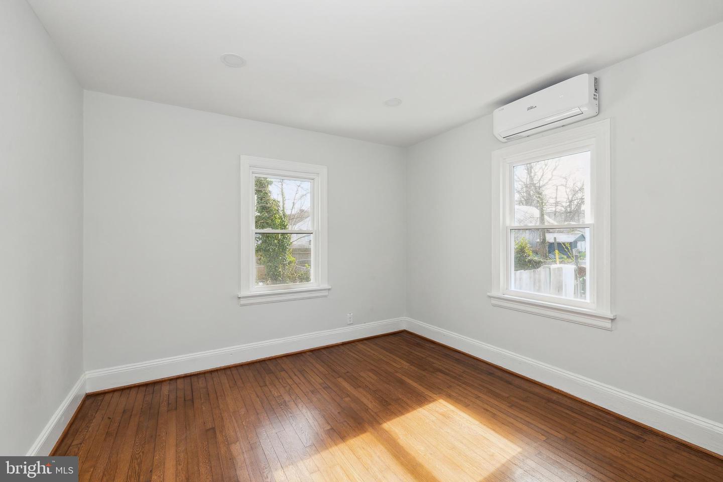 3406 STOCKTON ST, RICHMOND, Virginia 23224, 3 Bedrooms Bedrooms, 5 Rooms Rooms,1 BathroomBathrooms,Residential,For sale,3406 STOCKTON ST,VARC2000640 MLS # VARC2000640