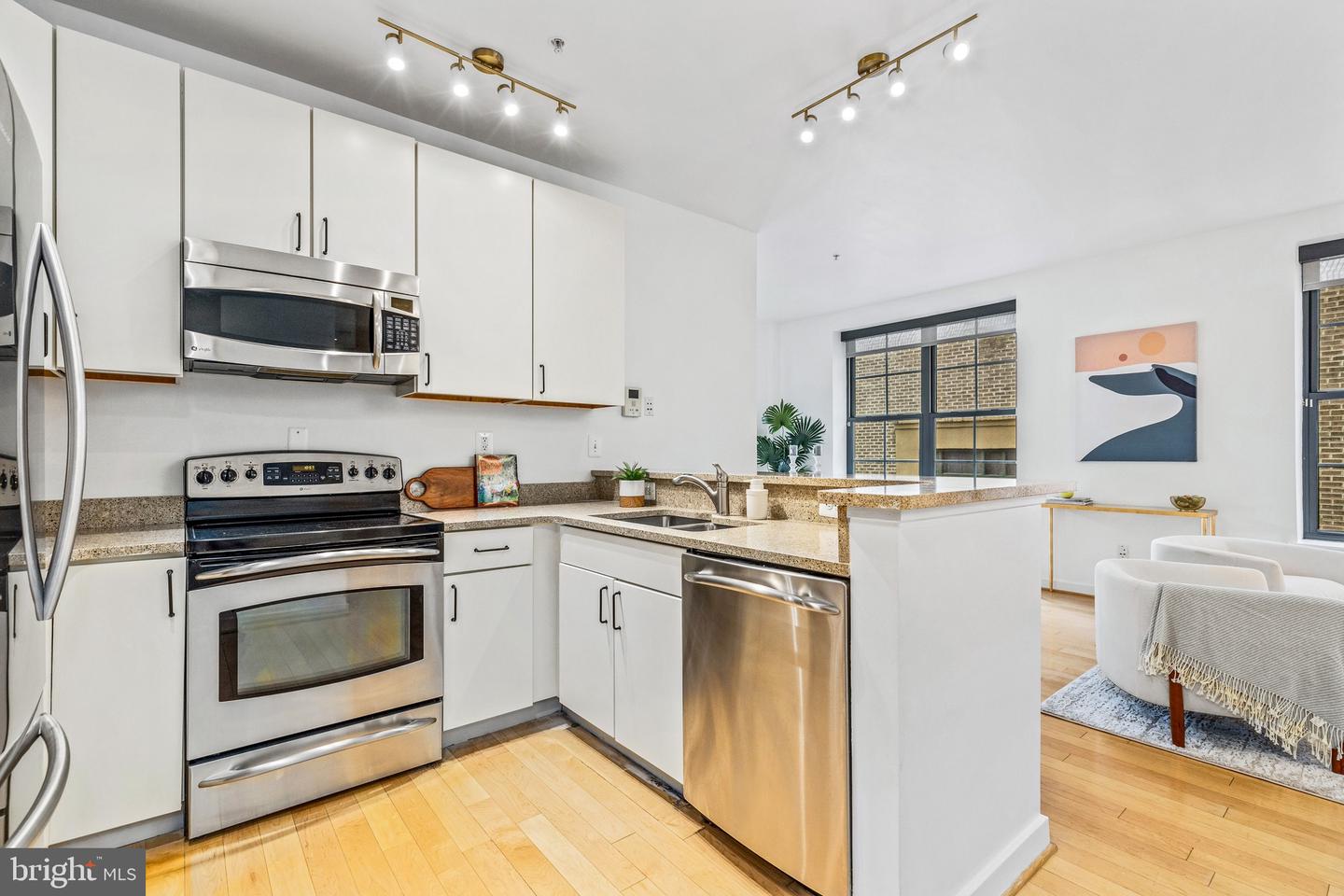 2412 17TH ST NW #102, WASHINGTON, District Of Columbia 20009, 2 Bedrooms Bedrooms, ,1 BathroomBathrooms,Residential,For sale,2412 17TH ST NW #102,DCDC2191676 MLS # DCDC2191676
