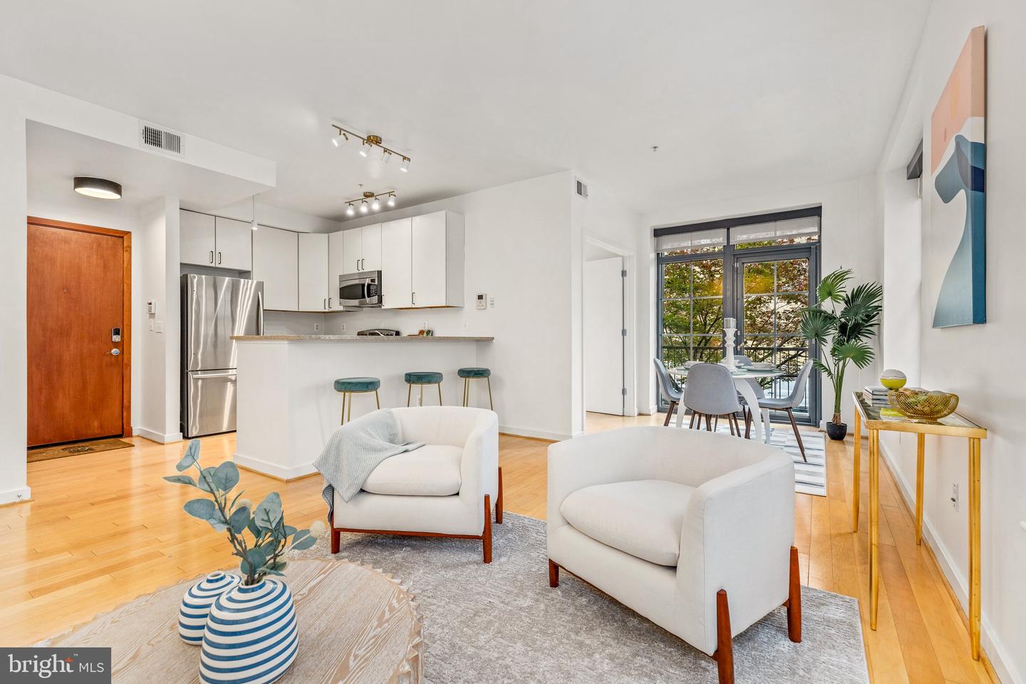 2412 17TH ST NW #102, WASHINGTON, District Of Columbia 20009, 2 Bedrooms Bedrooms, ,1 BathroomBathrooms,Residential,For sale,2412 17TH ST NW #102,DCDC2191676 MLS # DCDC2191676