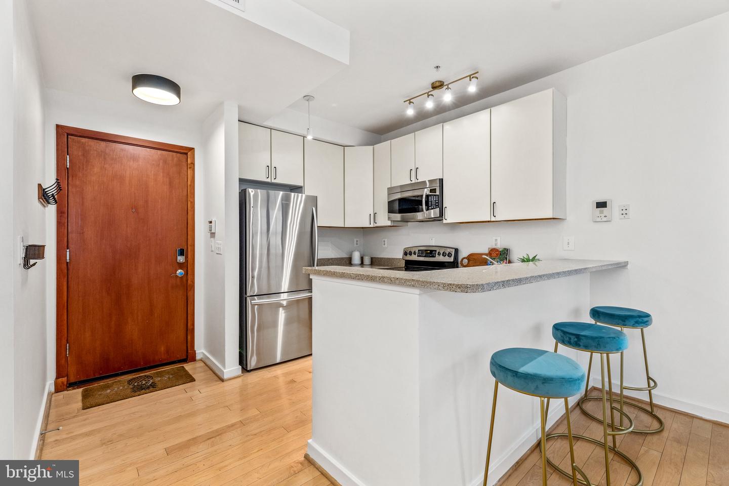2412 17TH ST NW #102, WASHINGTON, District Of Columbia 20009, 2 Bedrooms Bedrooms, ,1 BathroomBathrooms,Residential,For sale,2412 17TH ST NW #102,DCDC2191676 MLS # DCDC2191676