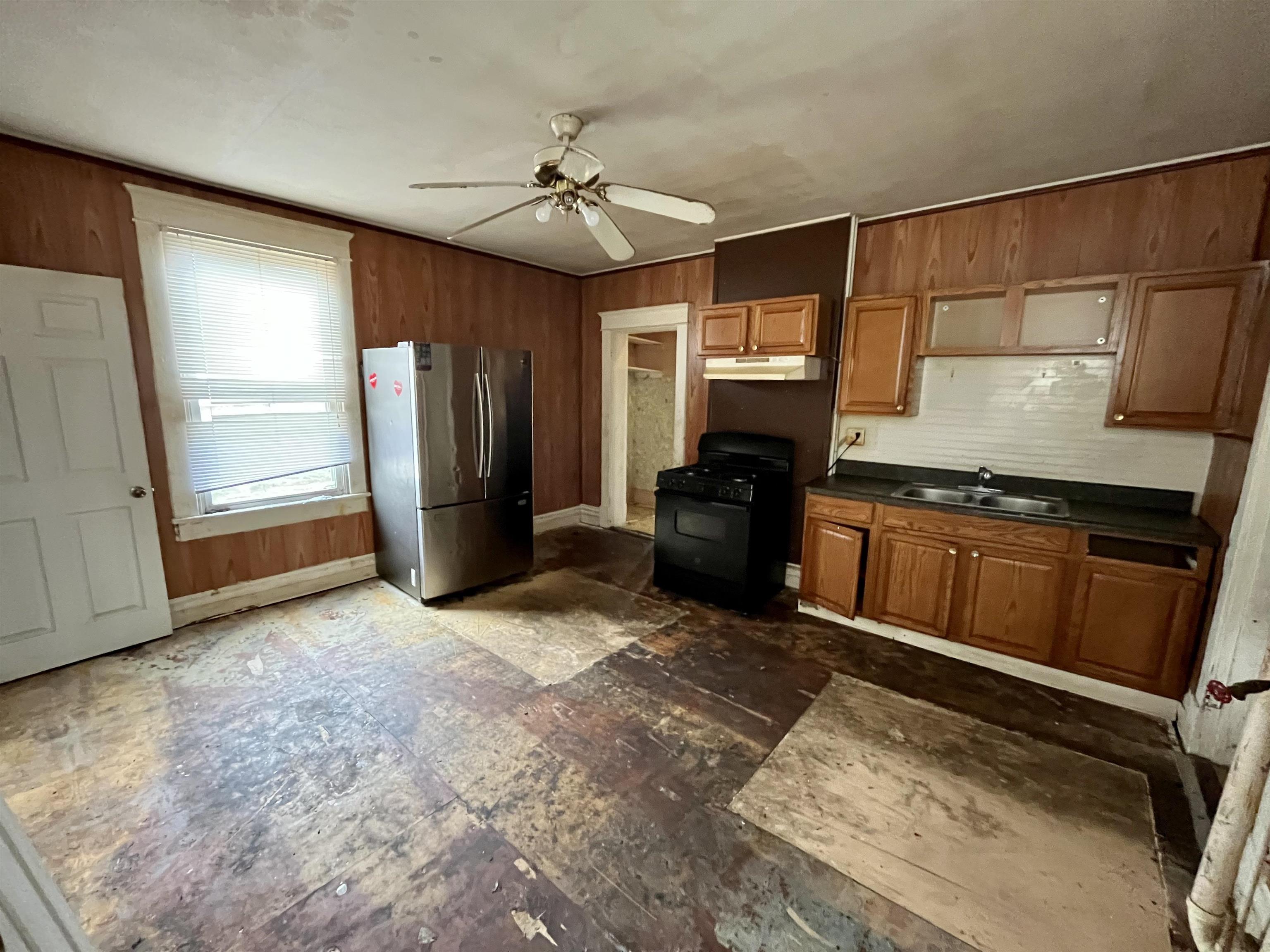 501 RIDGE ST, CHARLOTTESVILLE, Virginia 22902, 5 Bedrooms Bedrooms, ,2 BathroomsBathrooms,Residential,501 RIDGE ST,662760 MLS # 662760