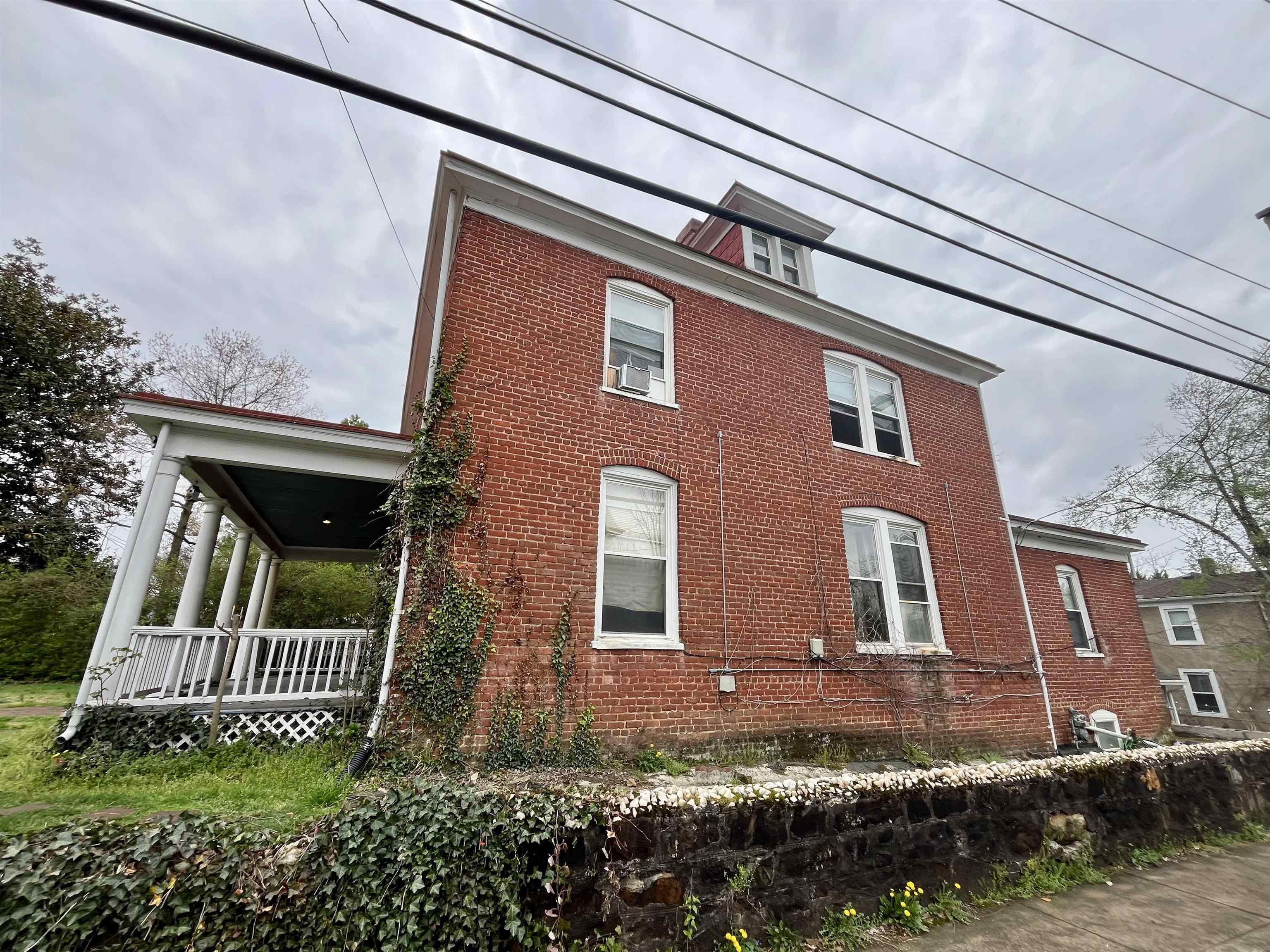 501 RIDGE ST, CHARLOTTESVILLE, Virginia 22902, 5 Bedrooms Bedrooms, ,2 BathroomsBathrooms,Residential,501 RIDGE ST,662760 MLS # 662760