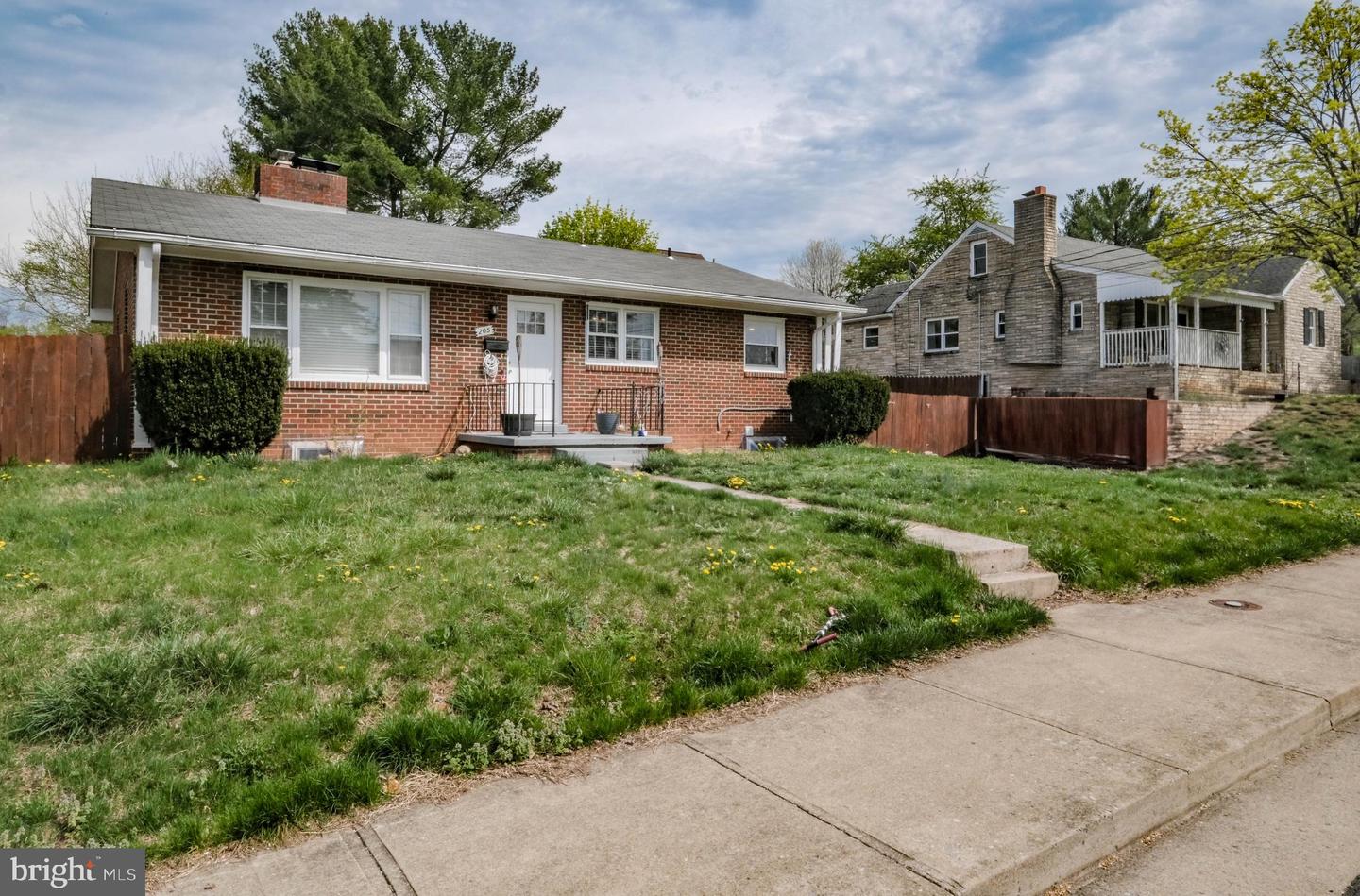 205 POLK AVE, FRONT ROYAL, Virginia 22630, 3 Bedrooms Bedrooms, ,2 BathroomsBathrooms,Residential,For sale,205 POLK AVE,VAWR2010822 MLS # VAWR2010822