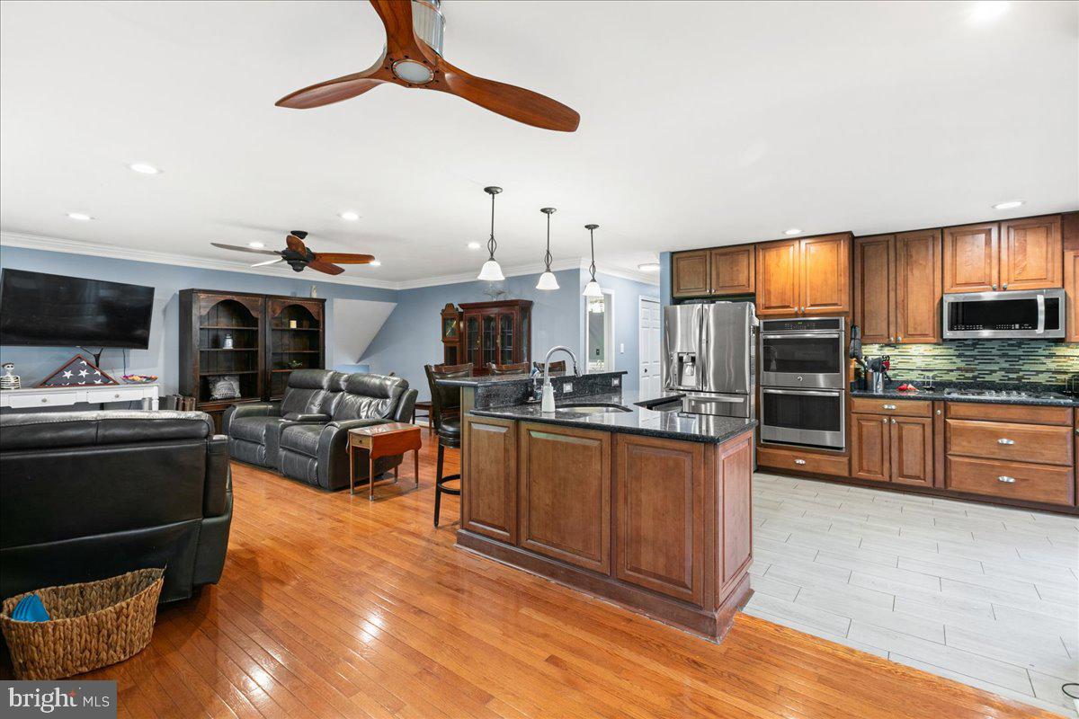 7002 BARNACLE PL, BURKE, Virginia 22015, 5 Bedrooms Bedrooms, ,3 BathroomsBathrooms,Residential,For sale,7002 BARNACLE PL,VAFX2232864 MLS # VAFX2232864