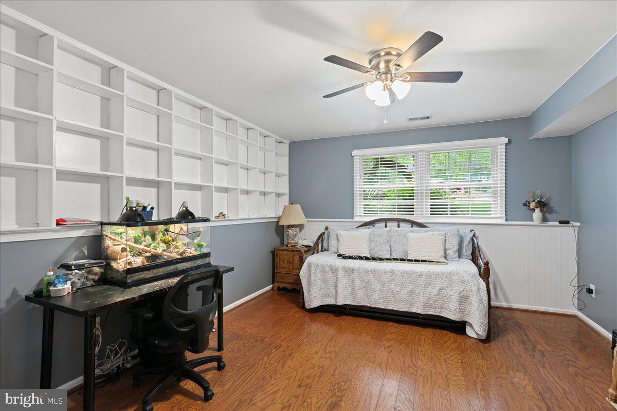 7002 BARNACLE PL, BURKE, Virginia 22015, 5 Bedrooms Bedrooms, ,3 BathroomsBathrooms,Residential,For sale,7002 BARNACLE PL,VAFX2232864 MLS # VAFX2232864