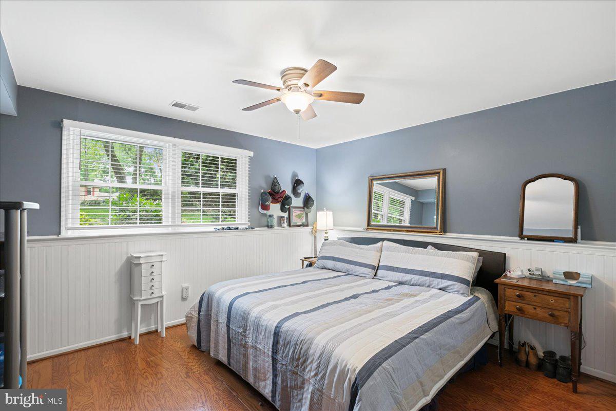 7002 BARNACLE PL, BURKE, Virginia 22015, 5 Bedrooms Bedrooms, ,3 BathroomsBathrooms,Residential,For sale,7002 BARNACLE PL,VAFX2232864 MLS # VAFX2232864