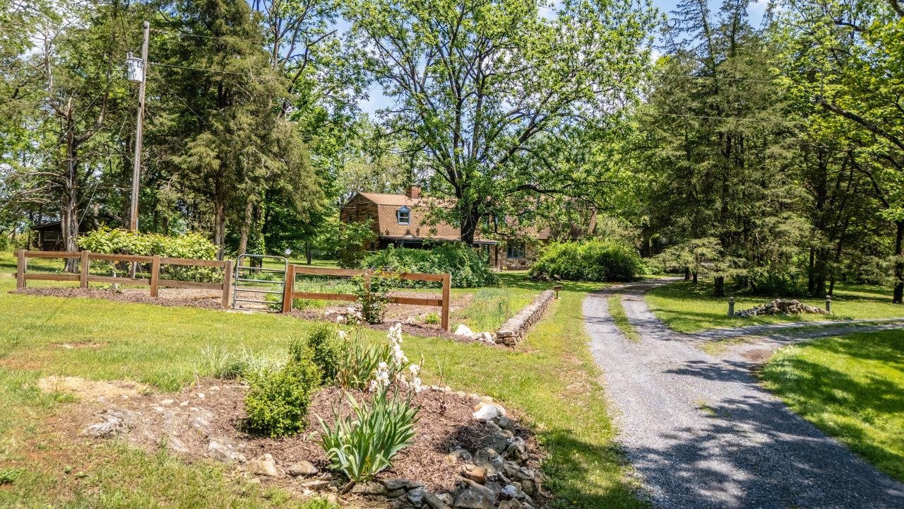 7430 JOES CREEK RD, LINVILLE, Virginia 22834, 4 Bedrooms Bedrooms, ,2 BathroomsBathrooms,Residential,7430 JOES CREEK RD,664657 MLS # 664657