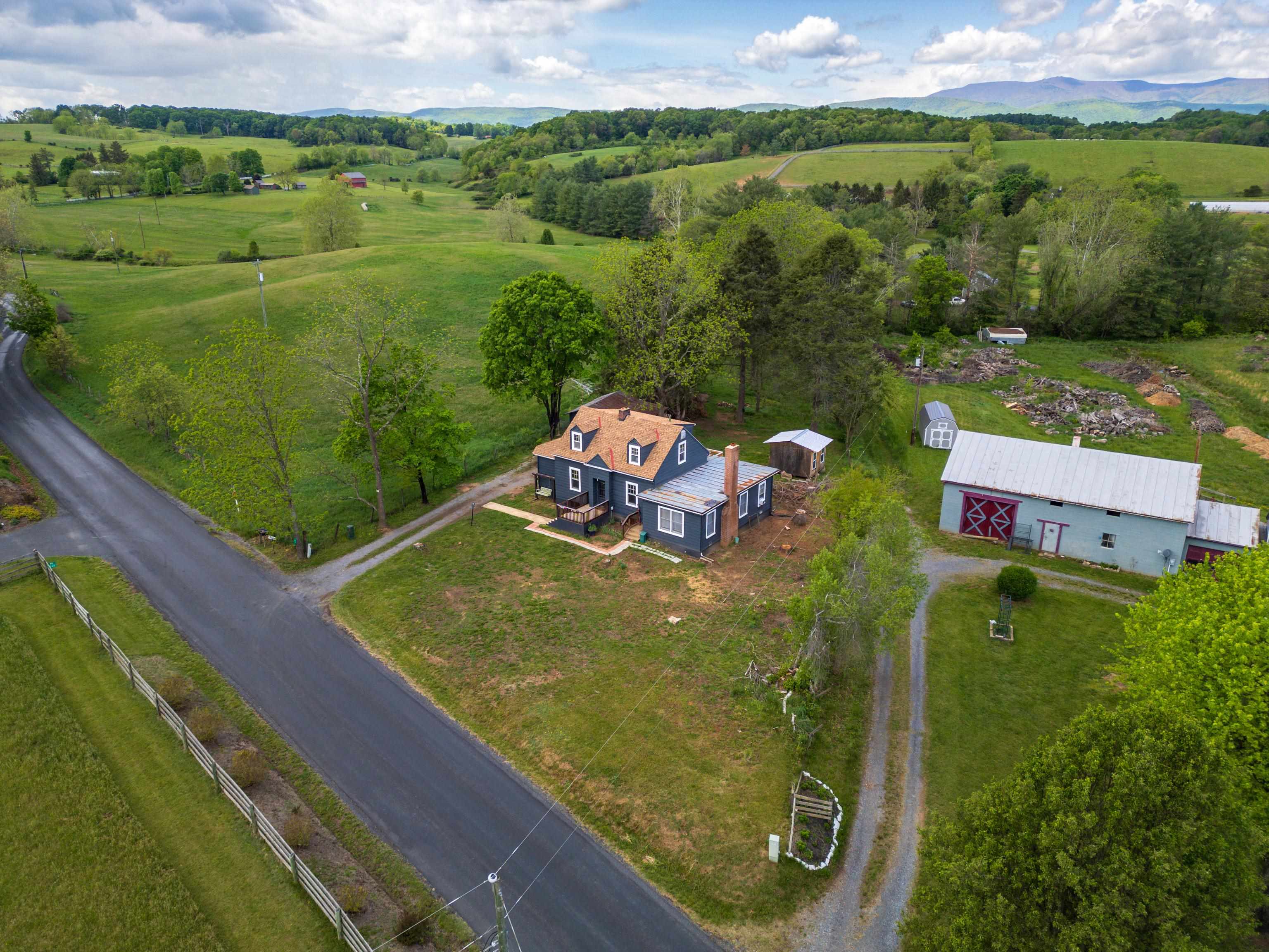 93 EIDSON CREEK RD, STAUNTON, Virginia 24401, 3 Bedrooms Bedrooms, ,2 BathroomsBathrooms,Residential,93 EIDSON CREEK RD,664658 MLS # 664658
