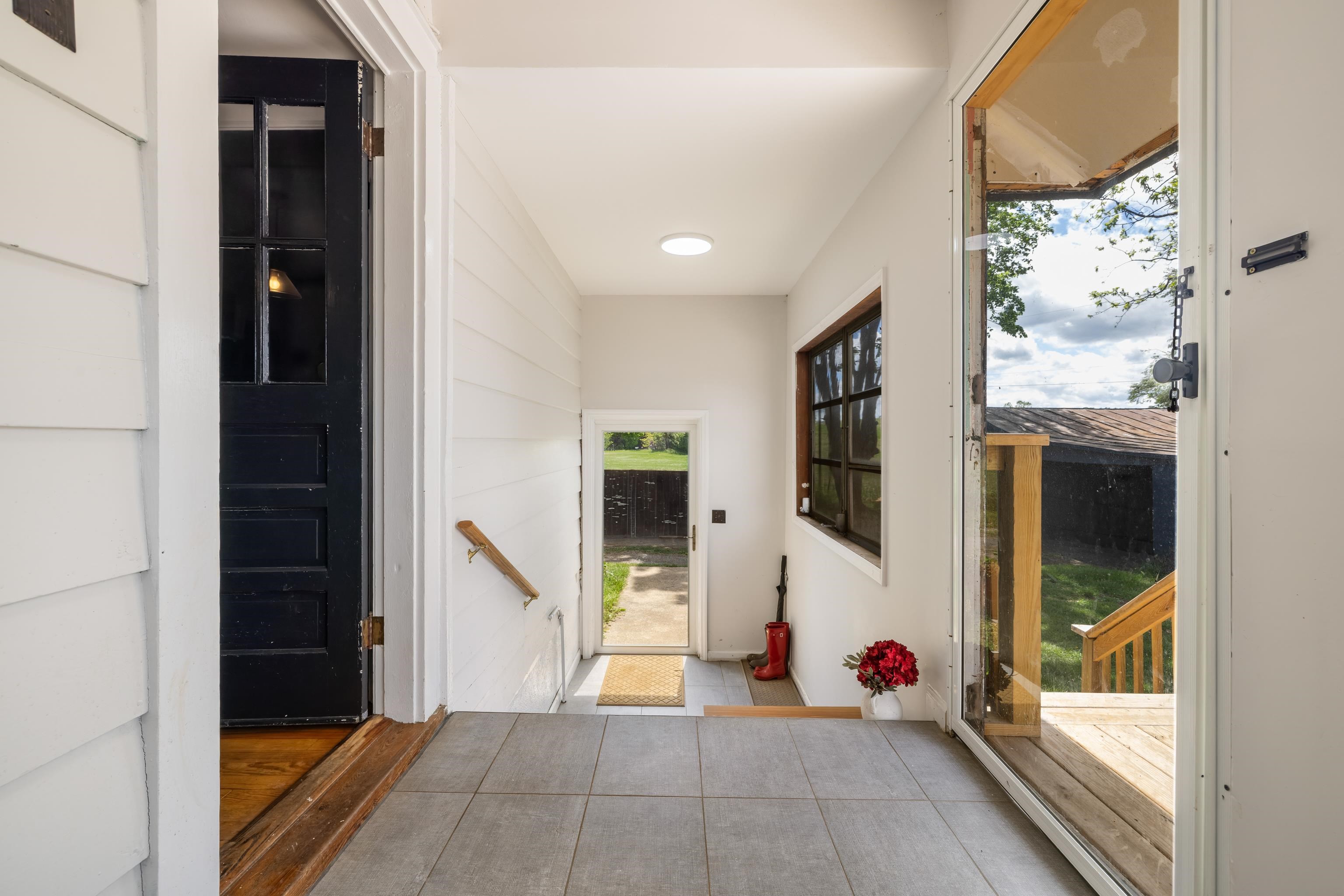93 EIDSON CREEK RD, STAUNTON, Virginia 24401, 3 Bedrooms Bedrooms, ,2 BathroomsBathrooms,Residential,93 EIDSON CREEK RD,664658 MLS # 664658
