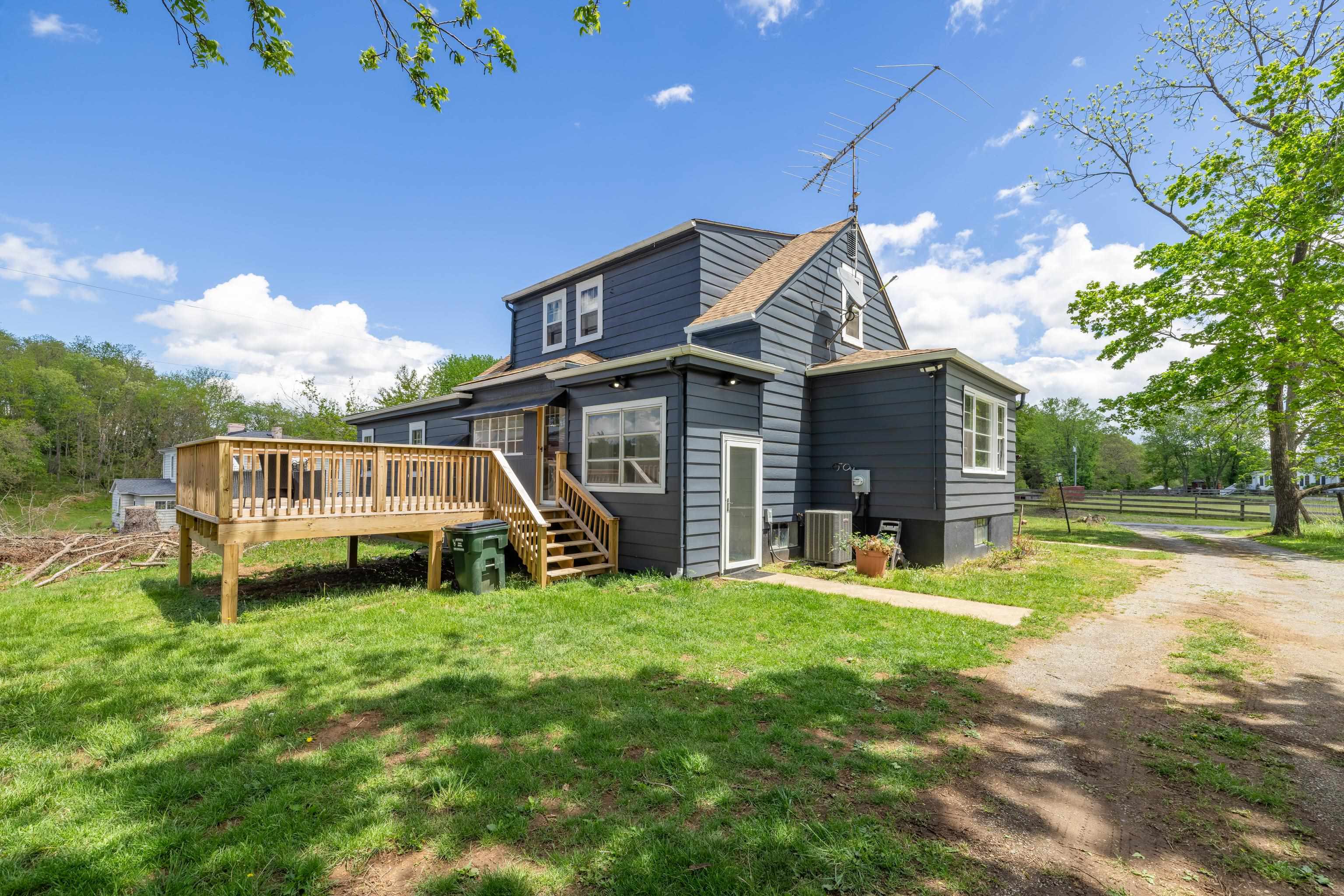 93 EIDSON CREEK RD, STAUNTON, Virginia 24401, 3 Bedrooms Bedrooms, ,2 BathroomsBathrooms,Residential,93 EIDSON CREEK RD,664658 MLS # 664658