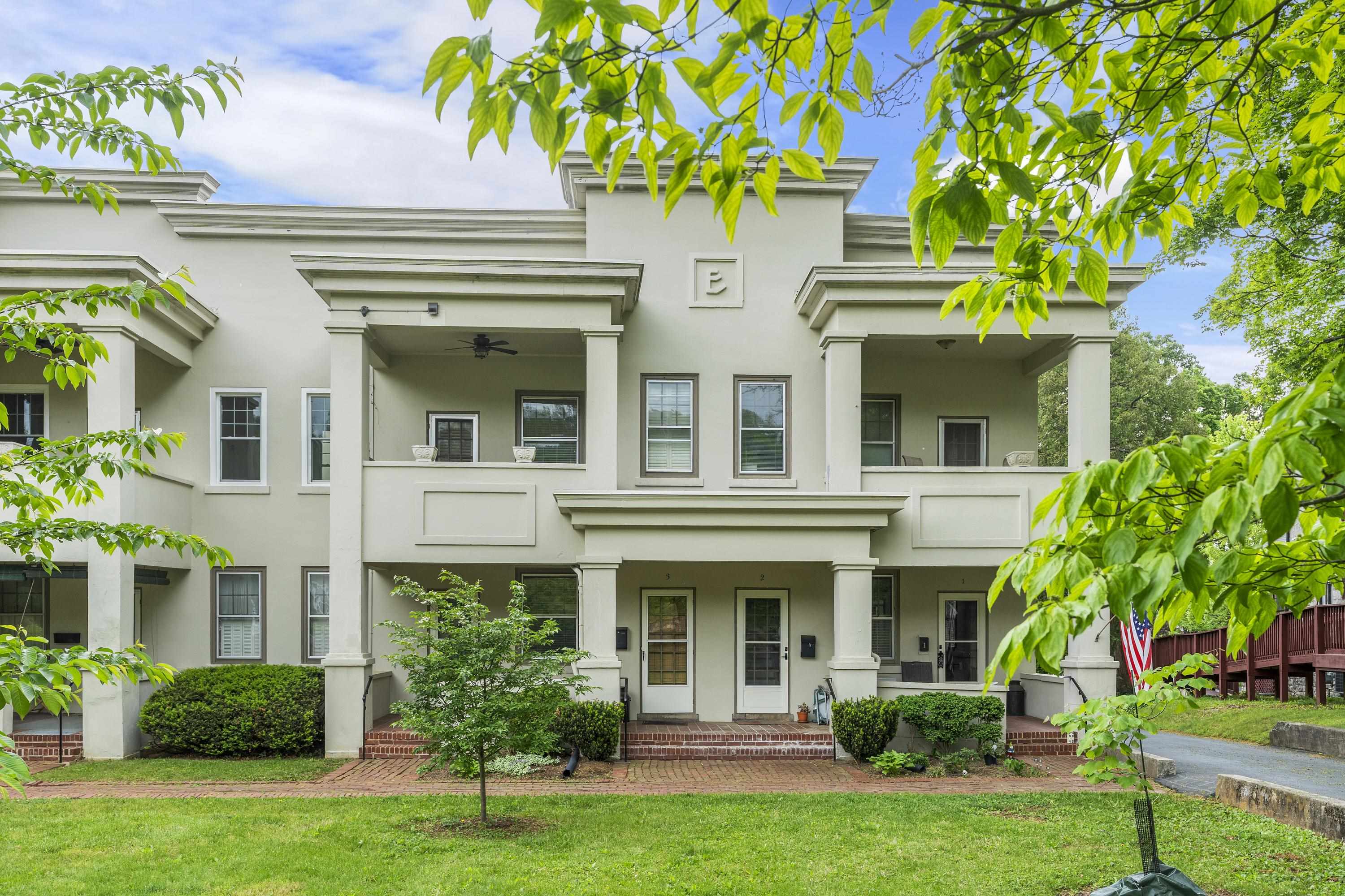 1311 N AUGUSTA ST, STAUNTON, Virginia 24401, 2 Bedrooms Bedrooms, ,1 BathroomBathrooms,Residential,Unit 4,1311 N AUGUSTA ST,664663 MLS # 664663