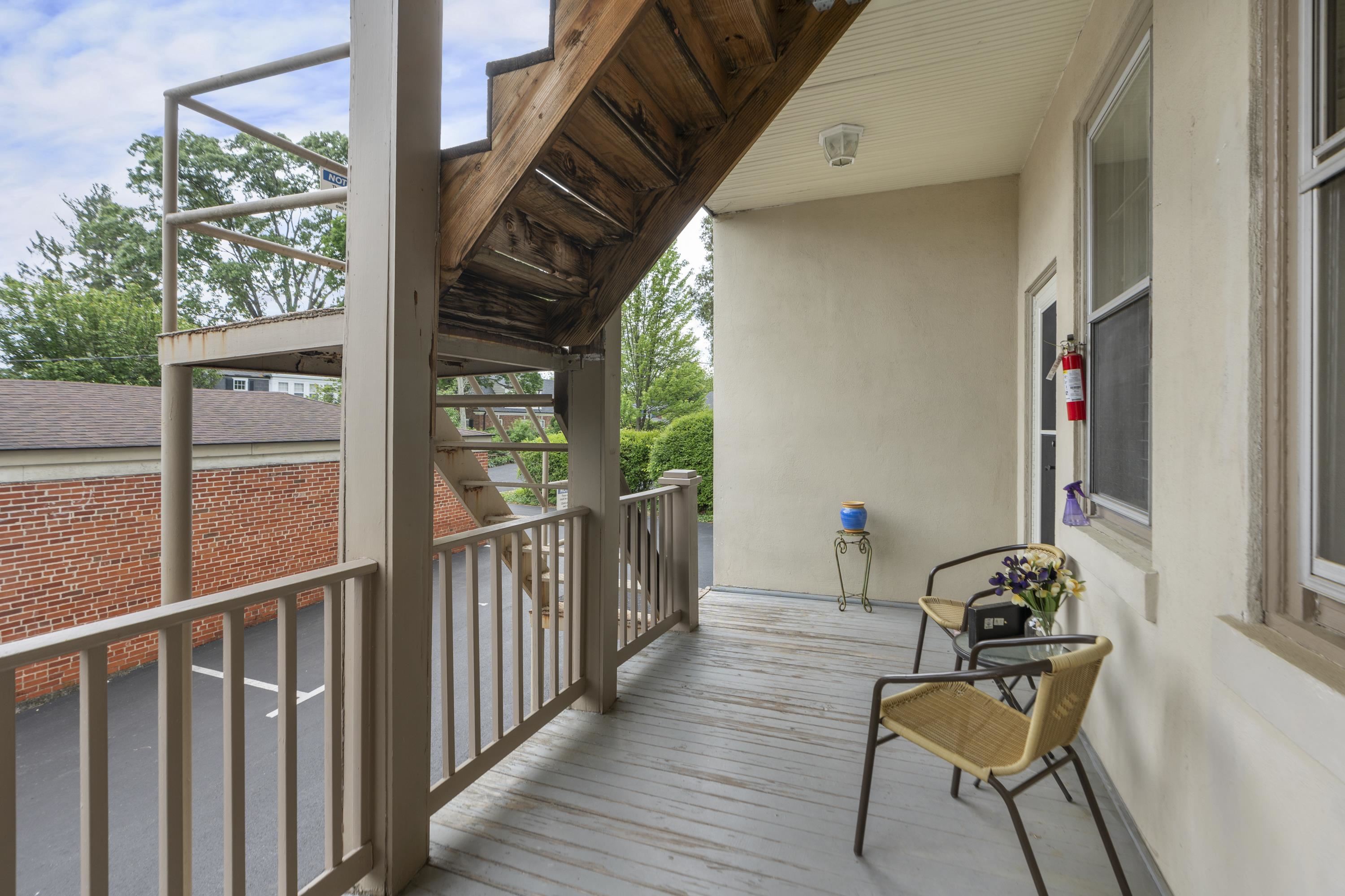 1311 N AUGUSTA ST, STAUNTON, Virginia 24401, 2 Bedrooms Bedrooms, ,1 BathroomBathrooms,Residential,Unit 4,1311 N AUGUSTA ST,664663 MLS # 664663