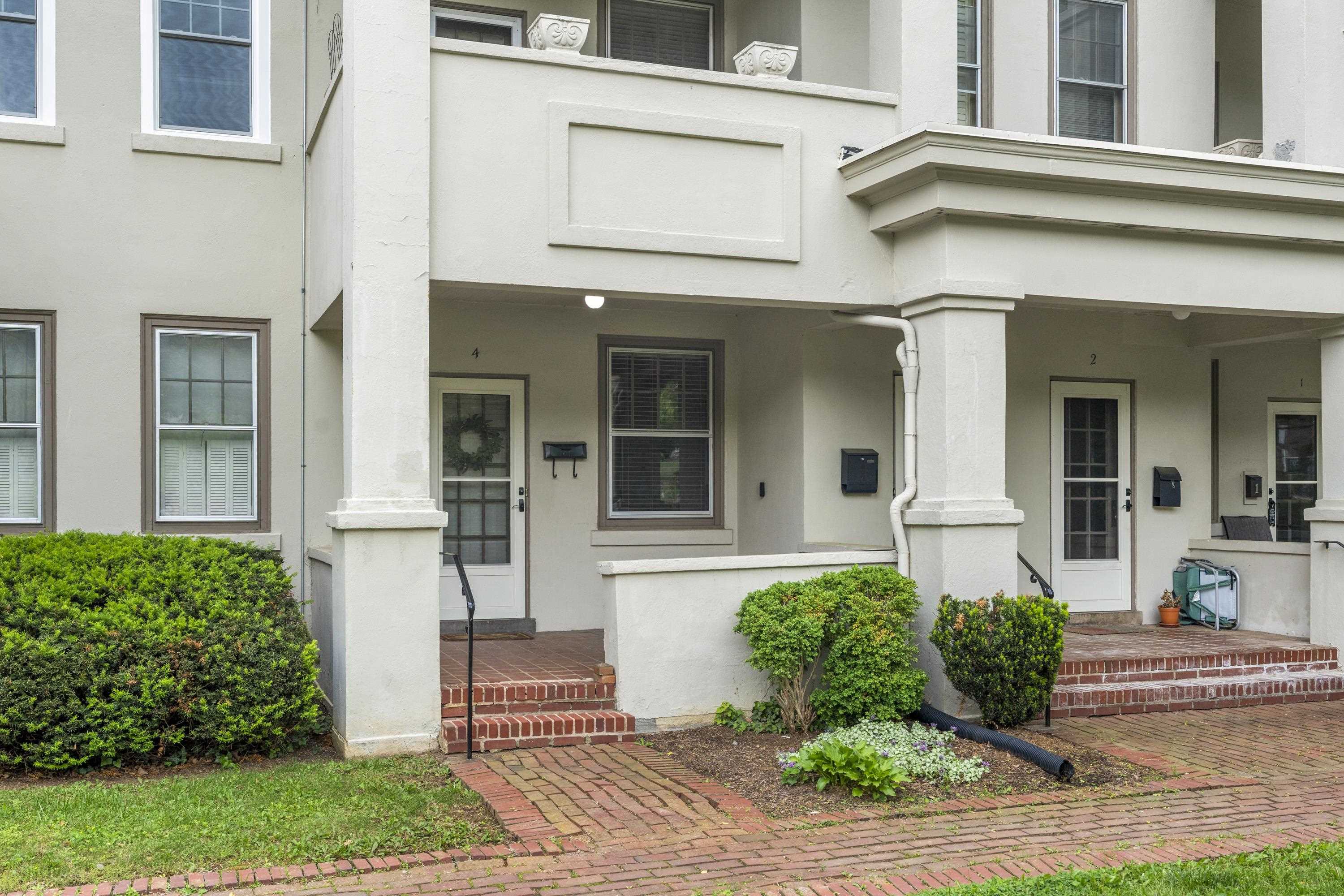 1311 N AUGUSTA ST, STAUNTON, Virginia 24401, 2 Bedrooms Bedrooms, ,1 BathroomBathrooms,Residential,Unit 4,1311 N AUGUSTA ST,664663 MLS # 664663