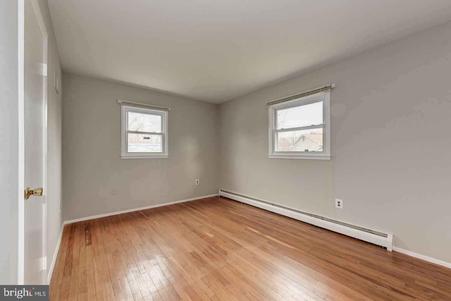 4550 KENDALL DR, WOODBRIDGE, Virginia 22193, 4 Bedrooms Bedrooms, ,2 BathroomsBathrooms,Residential,For sale,4550 KENDALL DR,VAPW2091616 MLS # VAPW2091616