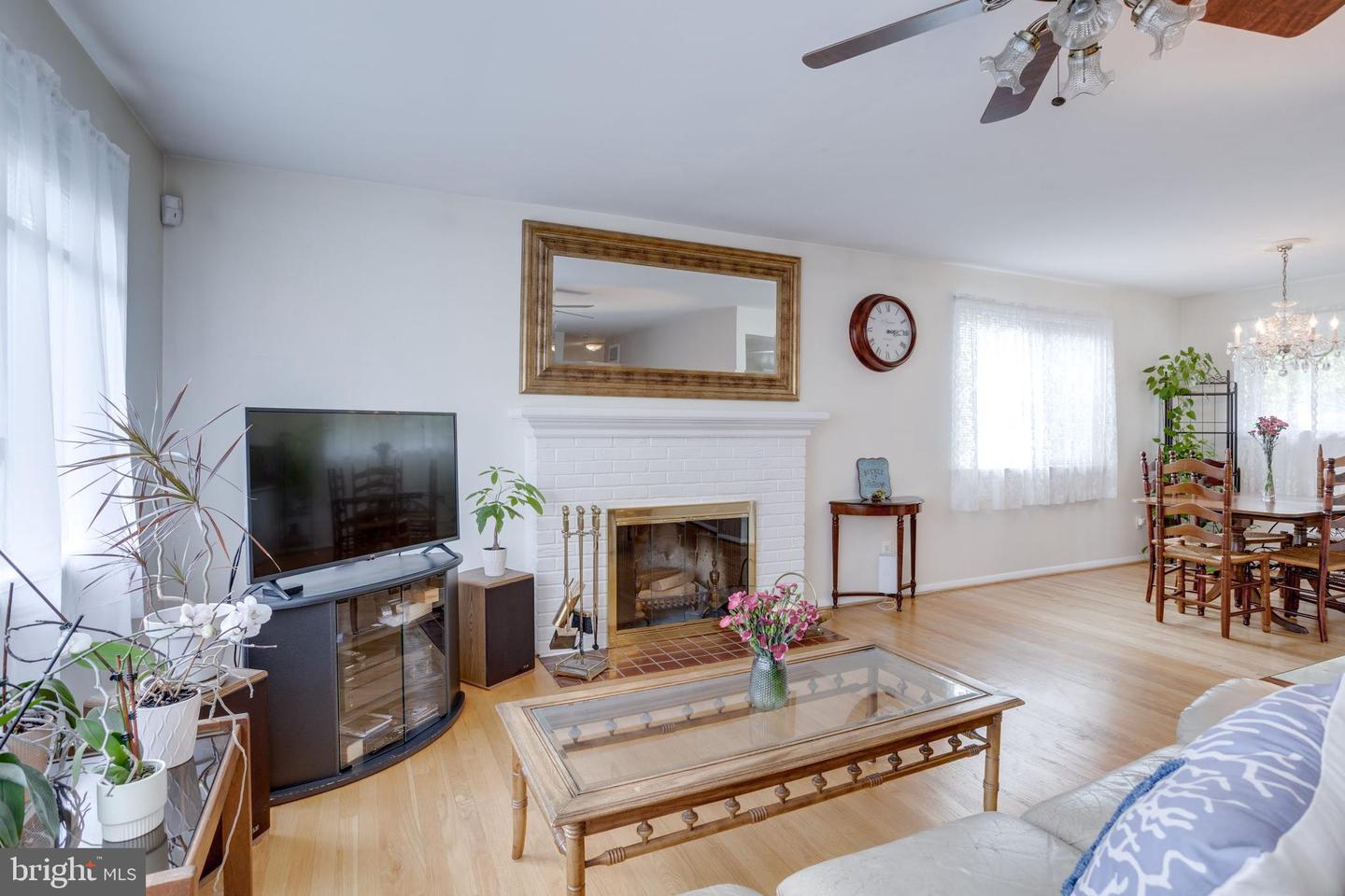 7508 ESSEX AVE, SPRINGFIELD, Virginia 22150, 3 Bedrooms Bedrooms, ,2 BathroomsBathrooms,Residential,For sale,7508 ESSEX AVE,VAFX2233130 MLS # VAFX2233130