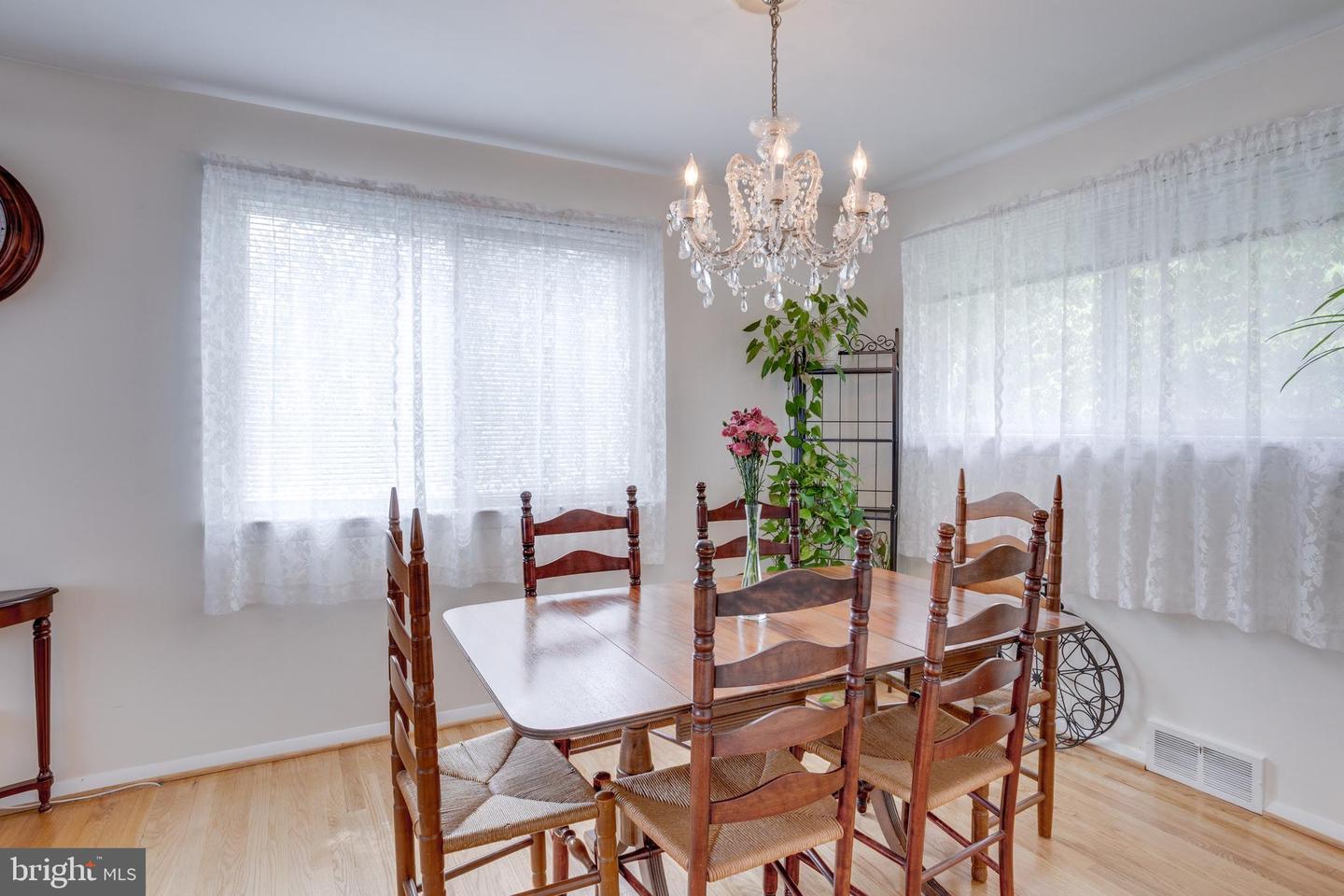 7508 ESSEX AVE, SPRINGFIELD, Virginia 22150, 3 Bedrooms Bedrooms, ,2 BathroomsBathrooms,Residential,For sale,7508 ESSEX AVE,VAFX2233130 MLS # VAFX2233130