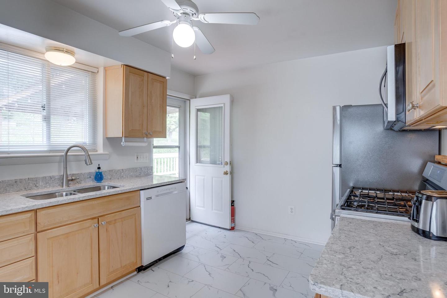 7508 ESSEX AVE, SPRINGFIELD, Virginia 22150, 3 Bedrooms Bedrooms, ,2 BathroomsBathrooms,Residential,For sale,7508 ESSEX AVE,VAFX2233130 MLS # VAFX2233130