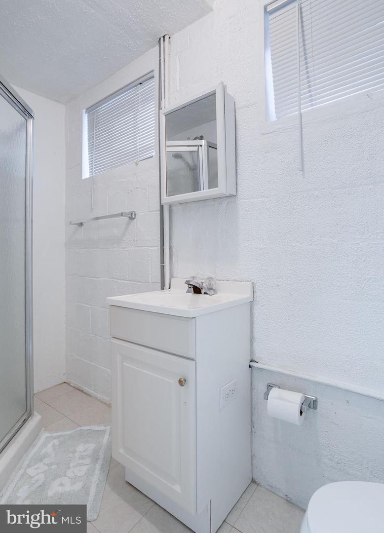 7508 ESSEX AVE, SPRINGFIELD, Virginia 22150, 3 Bedrooms Bedrooms, ,2 BathroomsBathrooms,Residential,For sale,7508 ESSEX AVE,VAFX2233130 MLS # VAFX2233130