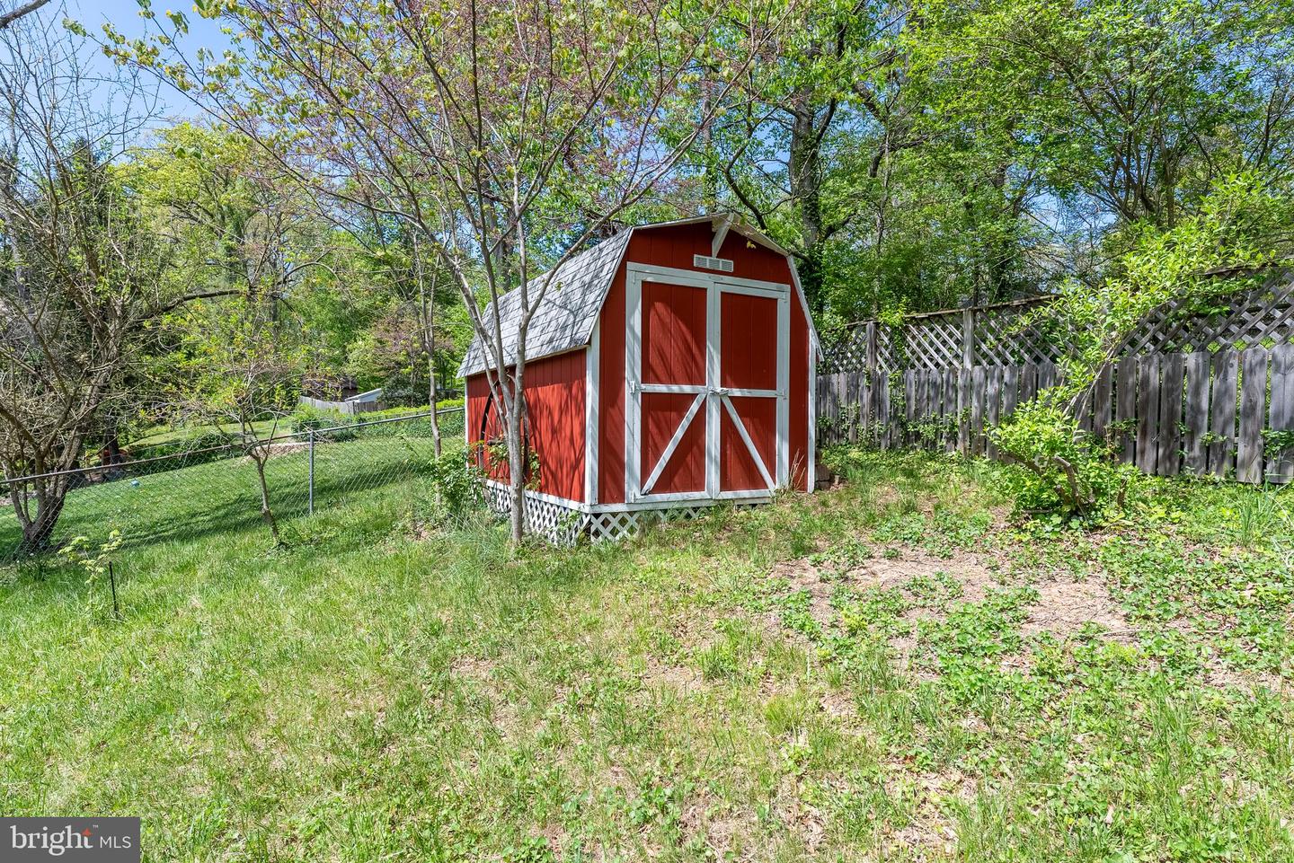 7508 ESSEX AVE, SPRINGFIELD, Virginia 22150, 3 Bedrooms Bedrooms, ,2 BathroomsBathrooms,Residential,For sale,7508 ESSEX AVE,VAFX2233130 MLS # VAFX2233130