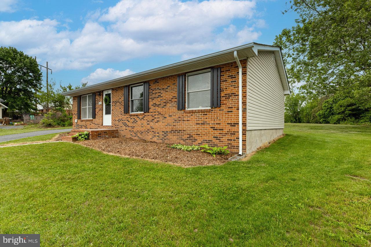 392 WALKER WAY, TIMBERVILLE, Virginia 22853, 3 Bedrooms Bedrooms, ,1 BathroomBathrooms,Residential,For sale,392 WALKER WAY,VARO2002190 MLS # VARO2002190