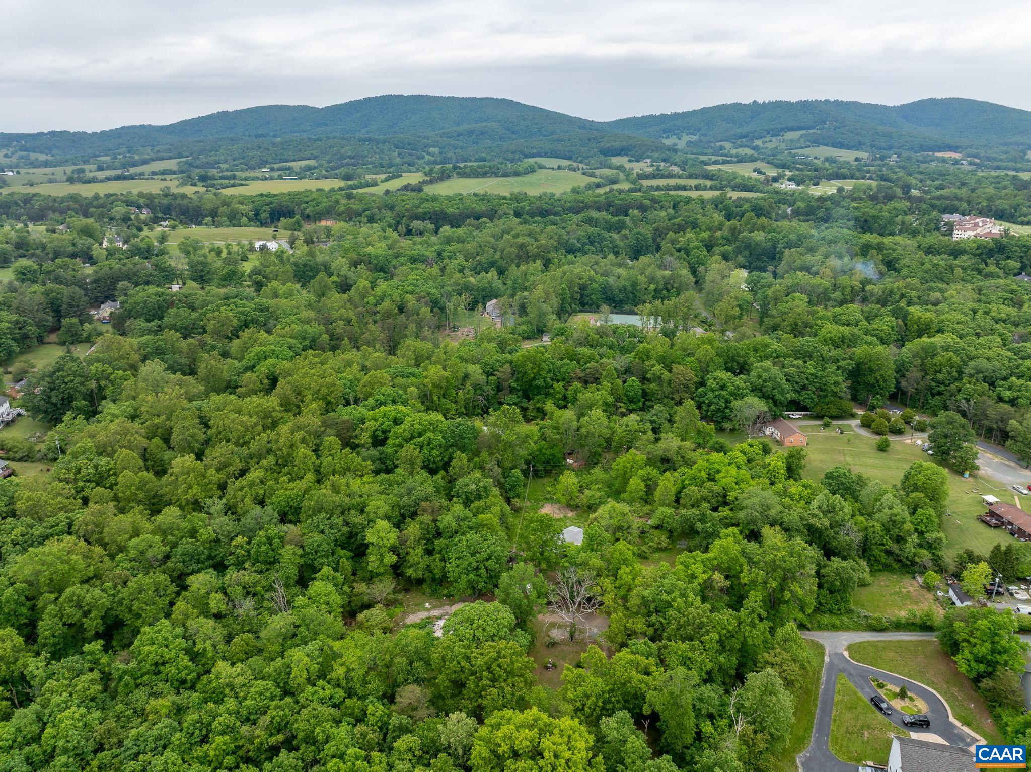 3849 EVERETTSVILLE LN, KESWICK, Virginia 22947, 4 Bedrooms Bedrooms, ,2 BathroomsBathrooms,Residential,3849 EVERETTSVILLE LN,664677 MLS # 664677