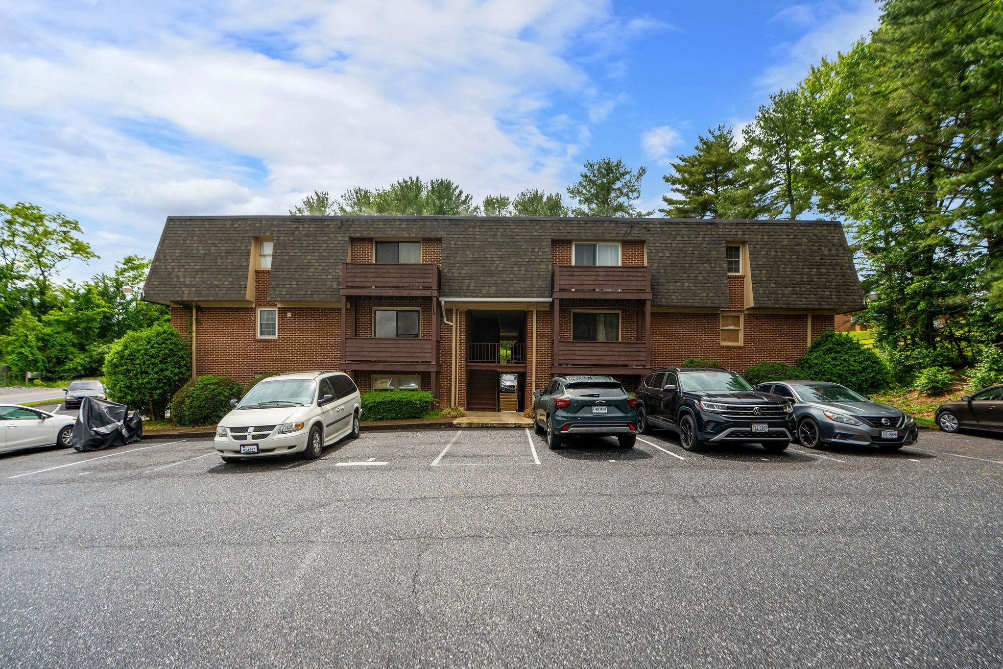 2337 MORRIS MILL RD, STAUNTON, Virginia 24401, 1 Bedroom Bedrooms, ,1 BathroomBathrooms,Residential,2337 MORRIS MILL RD,664678 MLS # 664678