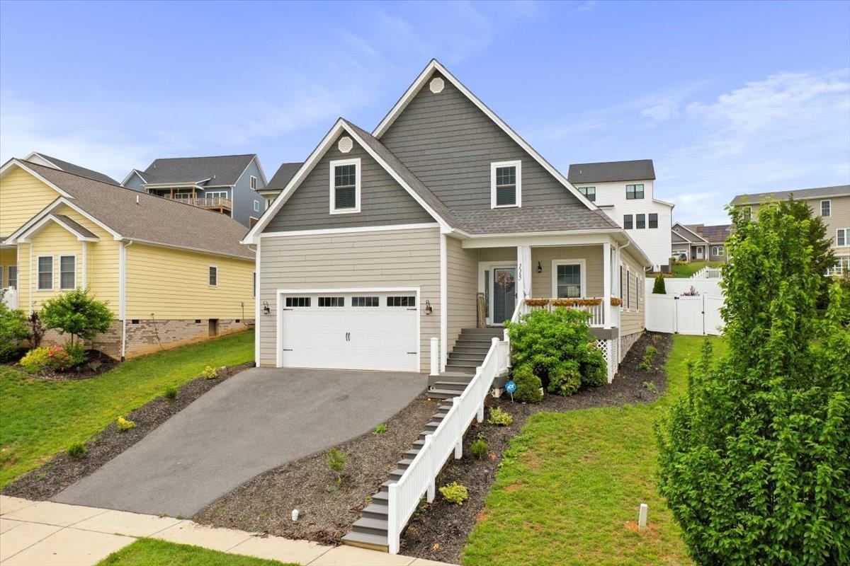 115 BEAUREGARD DR, STAUNTON, Virginia 24401, 3 Bedrooms Bedrooms, ,2 BathroomsBathrooms,Residential,115 BEAUREGARD DR,664681 MLS # 664681