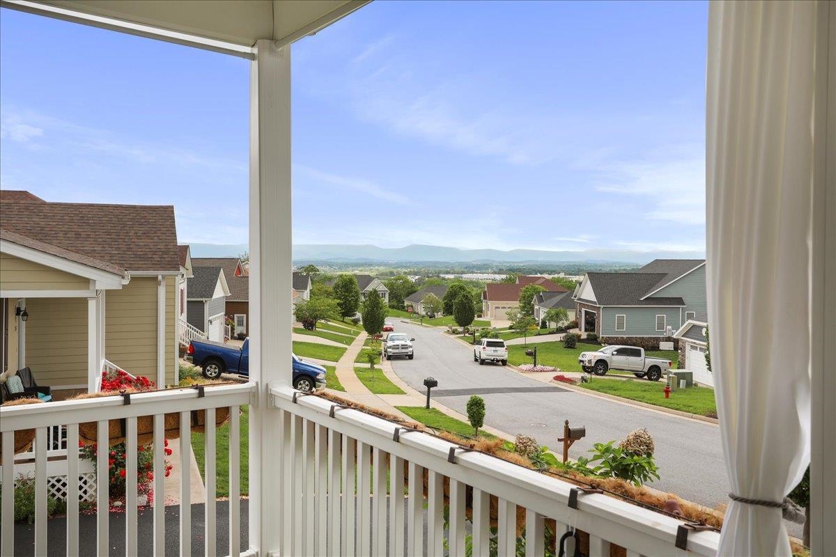 115 BEAUREGARD DR, STAUNTON, Virginia 24401, 3 Bedrooms Bedrooms, ,2 BathroomsBathrooms,Residential,115 BEAUREGARD DR,664681 MLS # 664681