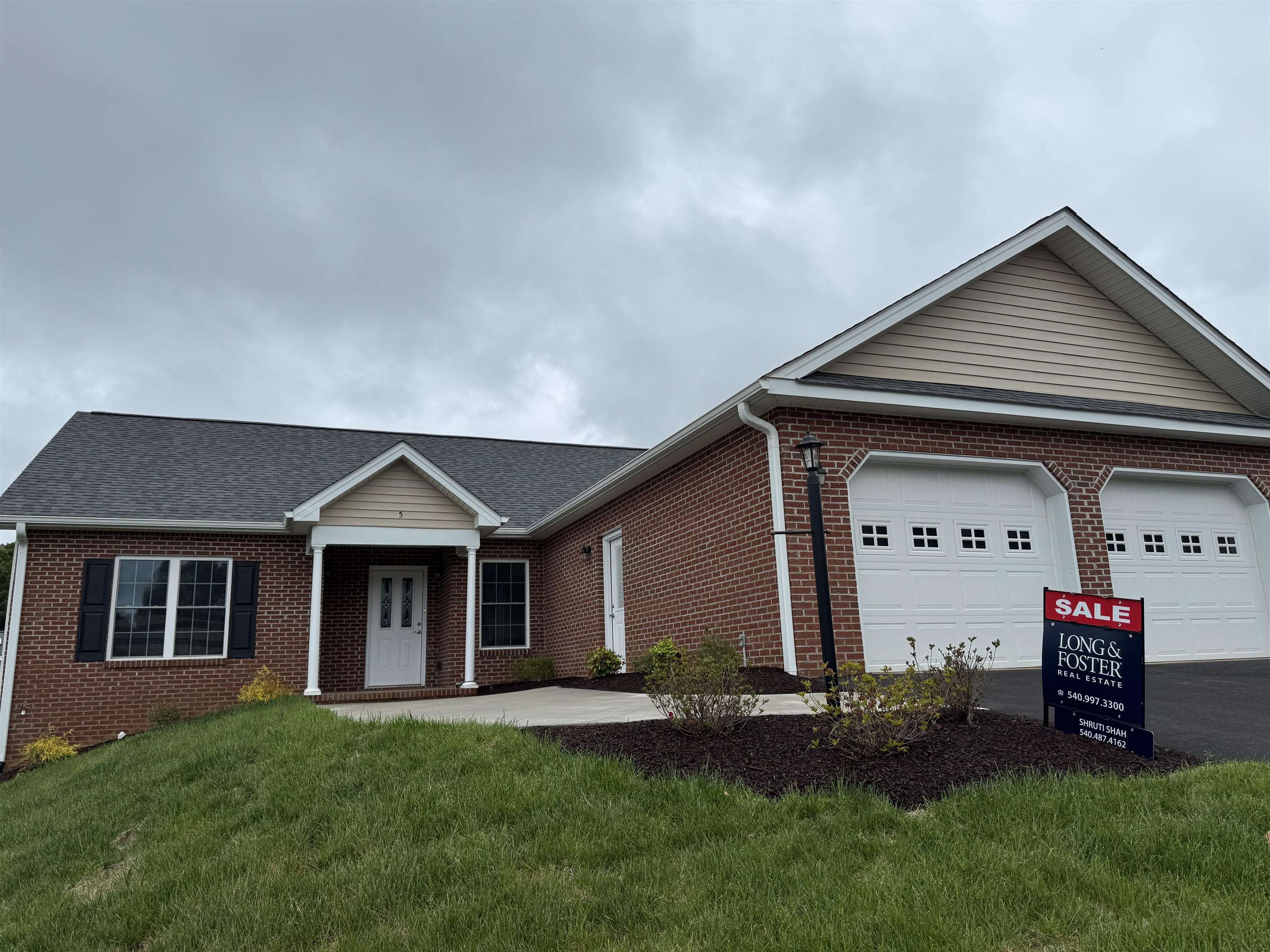 5 RIVER OAK DR, STAUNTON, Virginia 24401, 3 Bedrooms Bedrooms, ,2 BathroomsBathrooms,Residential,5 RIVER OAK DR,664683 MLS # 664683