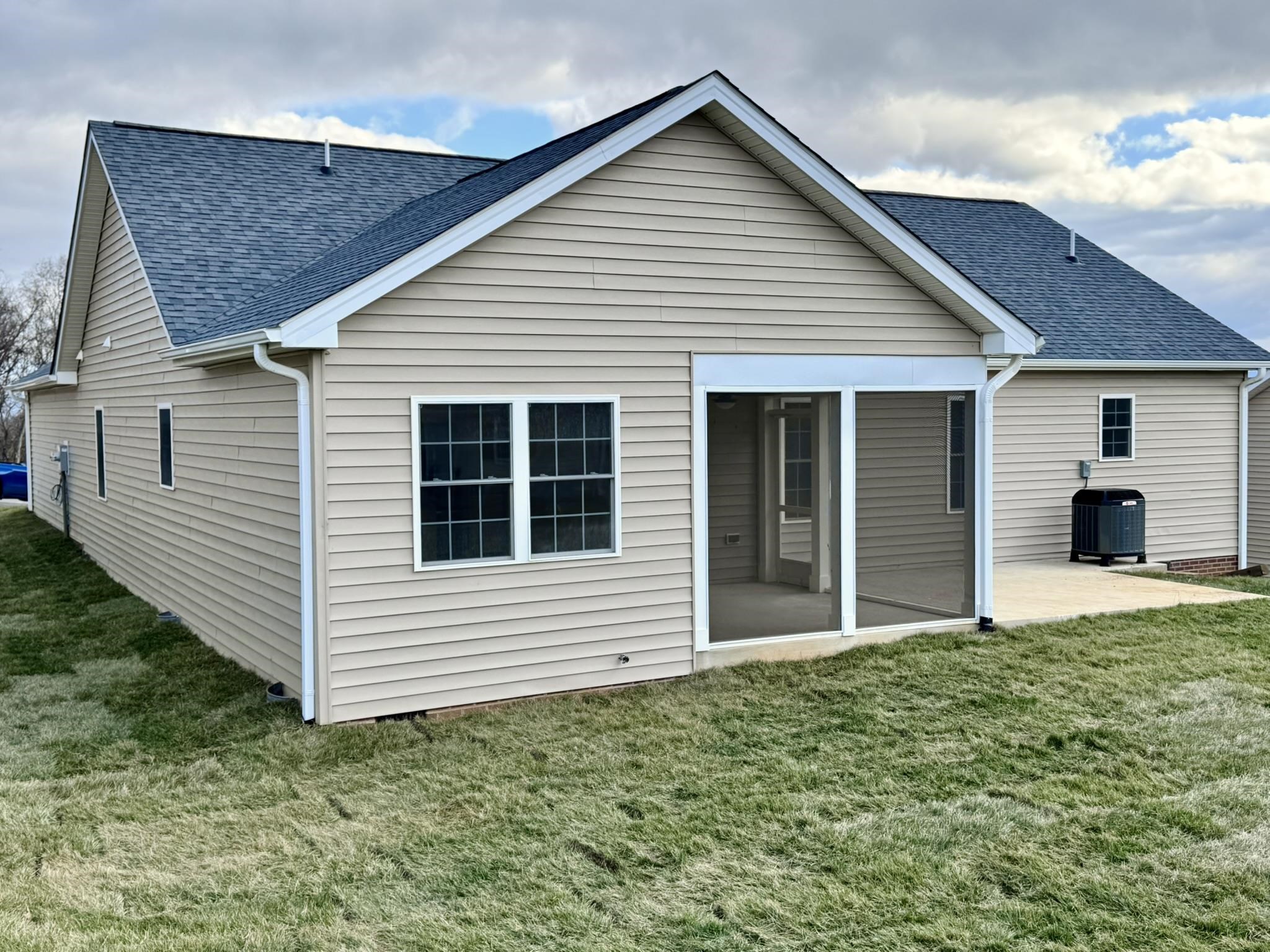 5 RIVER OAK DR, STAUNTON, Virginia 24401, 3 Bedrooms Bedrooms, ,2 BathroomsBathrooms,Residential,5 RIVER OAK DR,664683 MLS # 664683