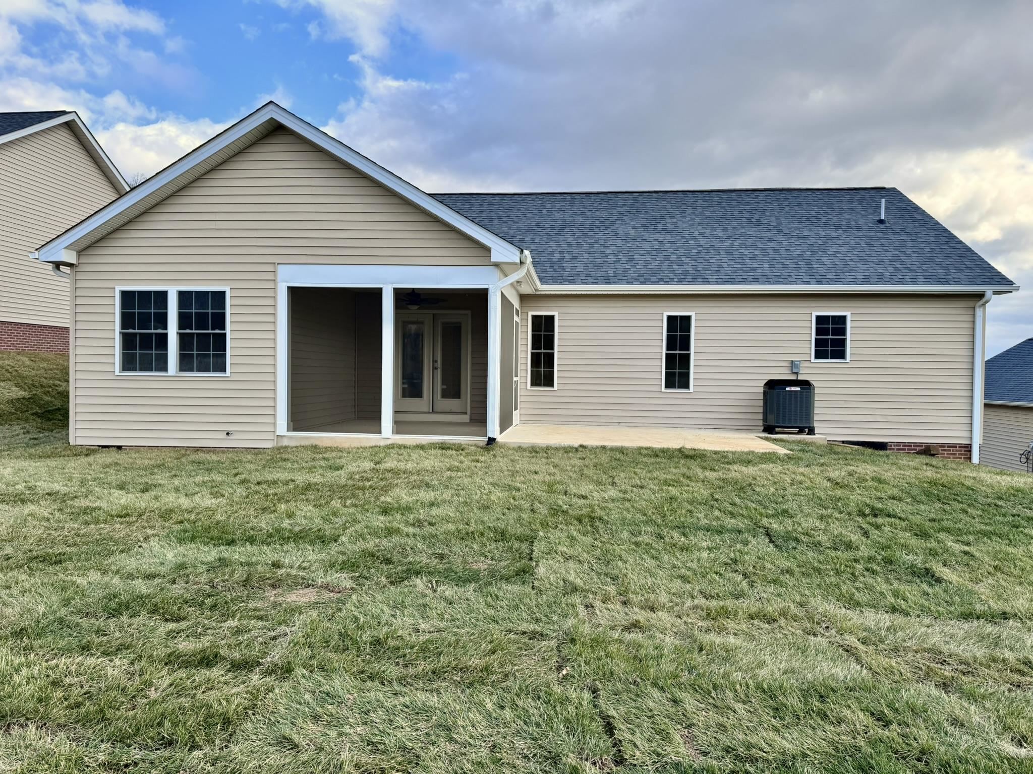 5 RIVER OAK DR, STAUNTON, Virginia 24401, 3 Bedrooms Bedrooms, ,2 BathroomsBathrooms,Residential,5 RIVER OAK DR,664683 MLS # 664683