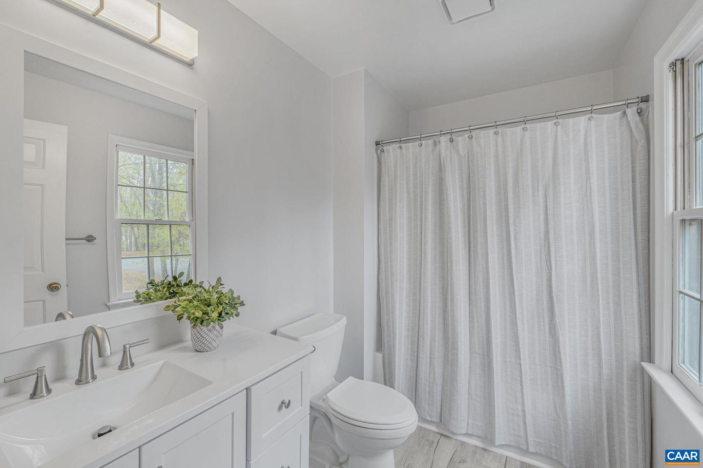200 IVY RIDGE RD, CHARLOTTESVILLE, Virginia 22901, 5 Bedrooms Bedrooms, ,4 BathroomsBathrooms,Residential,For sale,200 IVY RIDGE RD,663130 MLS # 663130